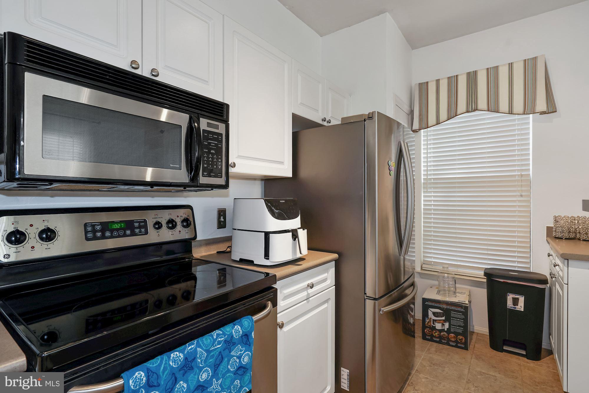 HIGH POINTE AT JEFFERSON - Residential Lease