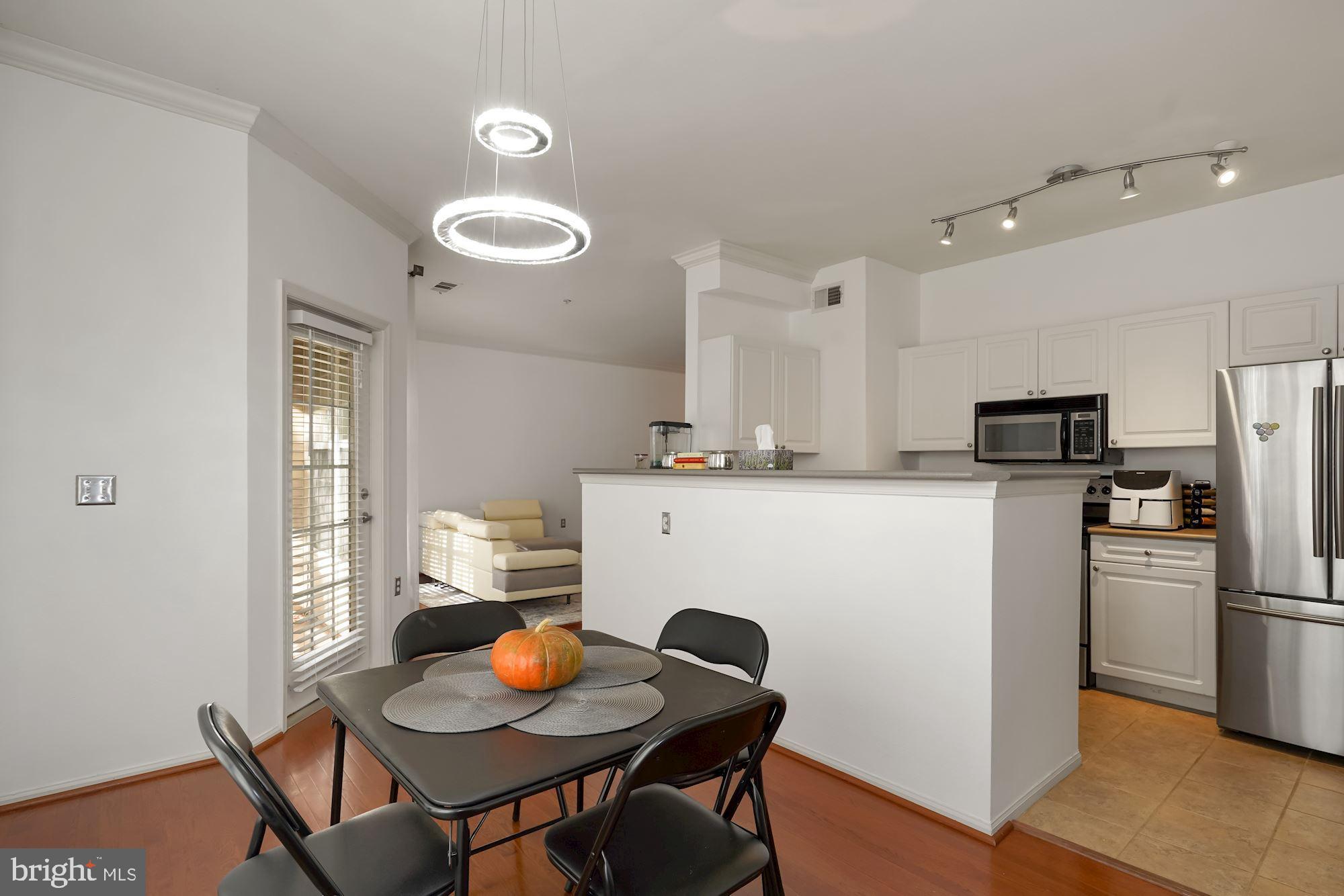 HIGH POINTE AT JEFFERSON - Residential Lease