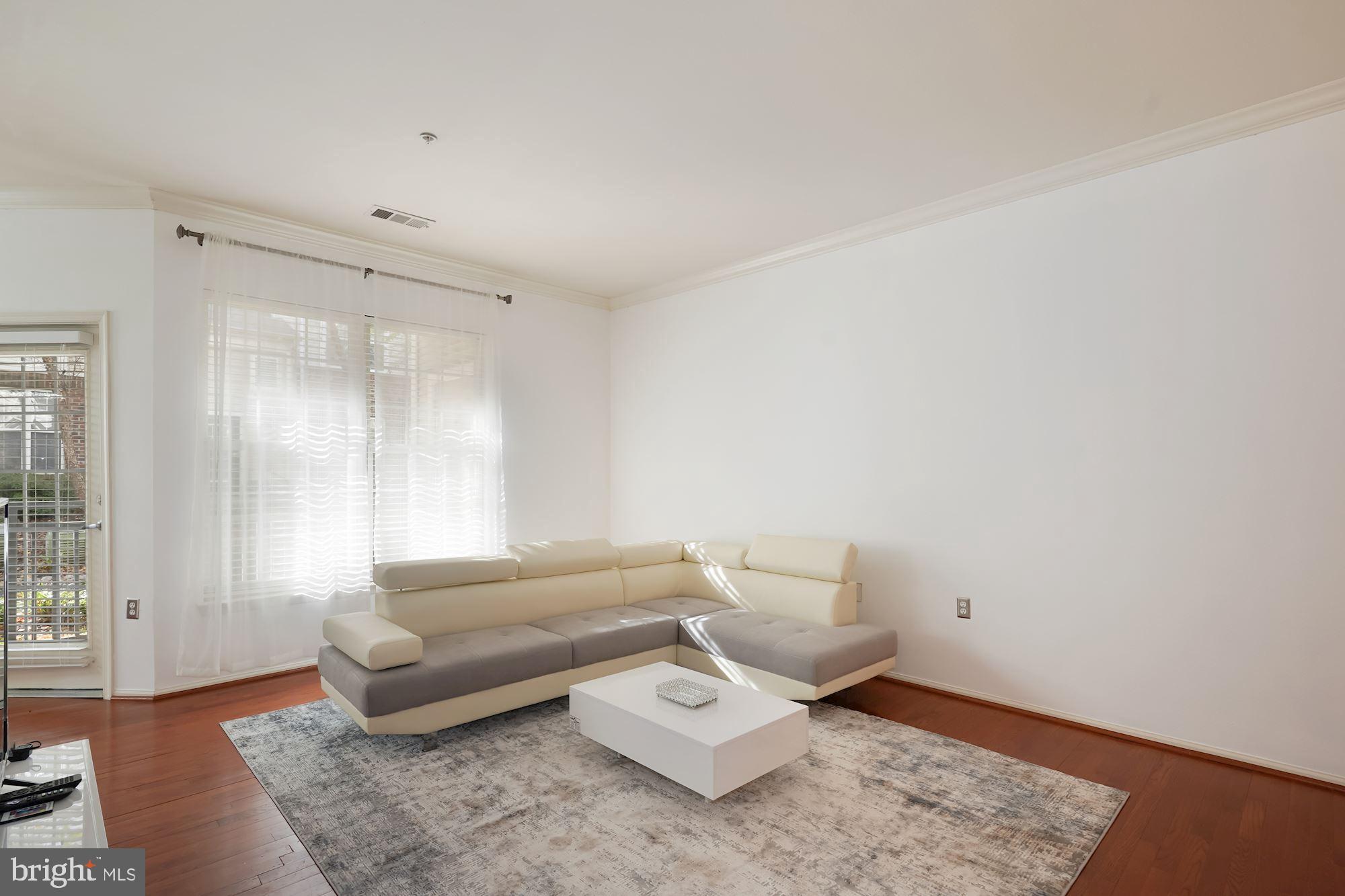 HIGH POINTE AT JEFFERSON - Residential Lease