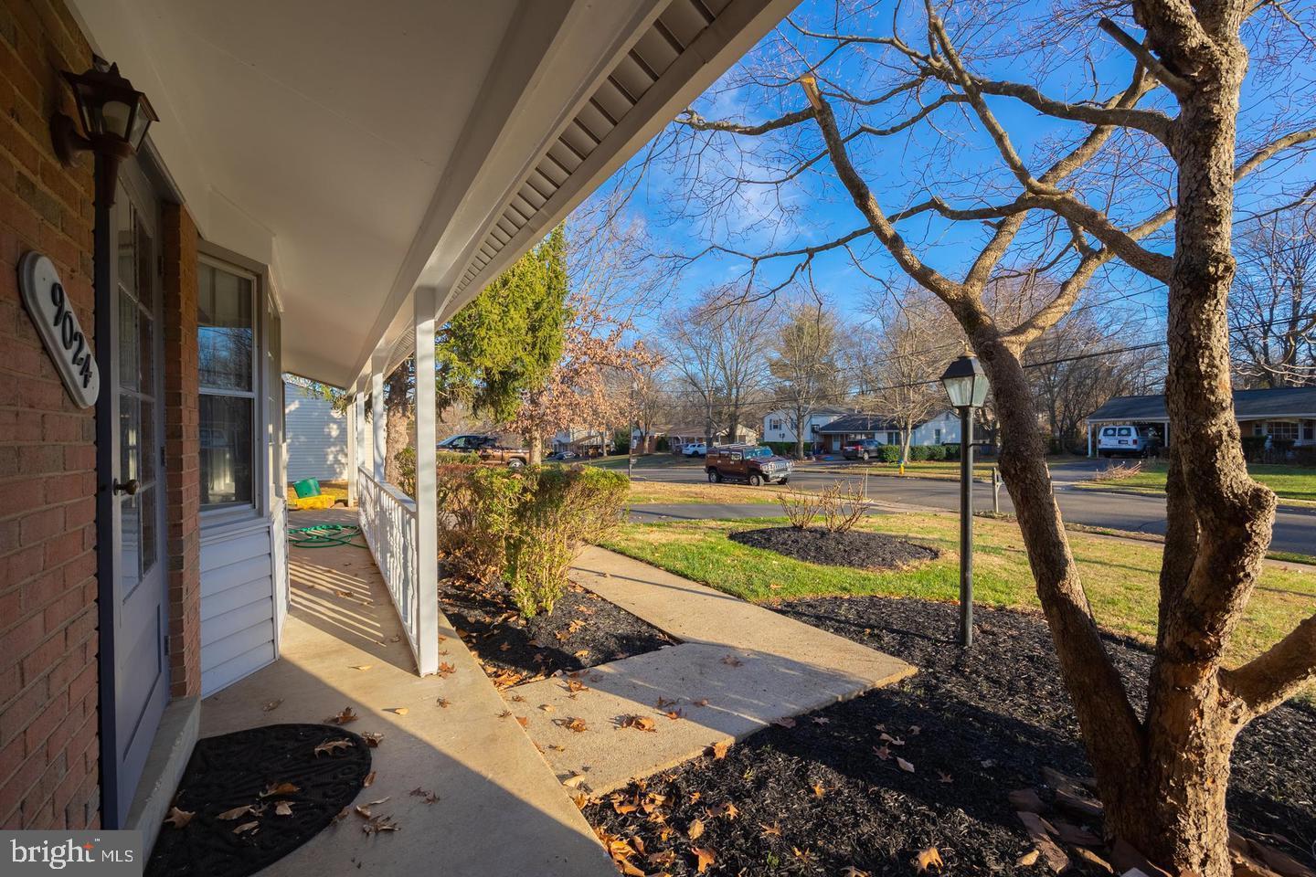 LANDMARK SQUARE - Residential