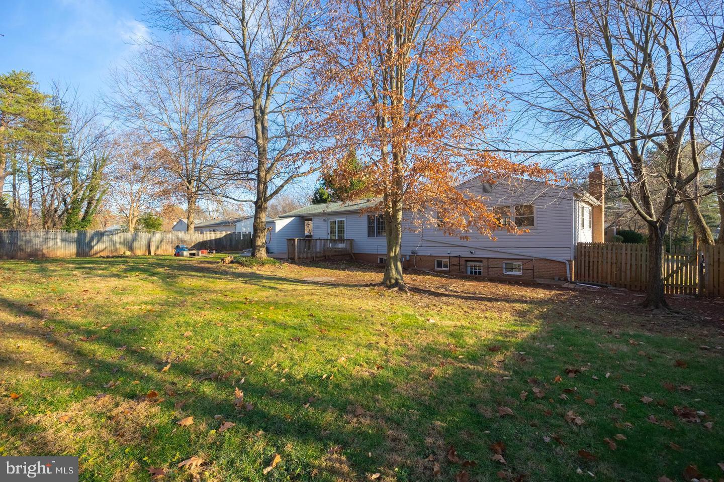 LANDMARK SQUARE - Residential