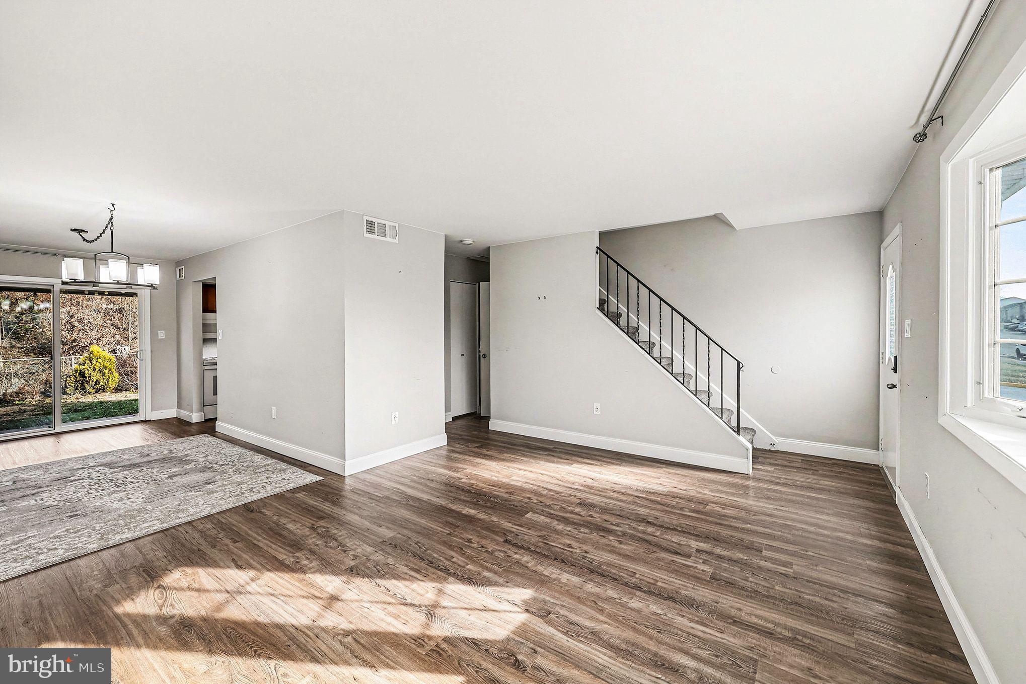 ROSEDALE - Residential