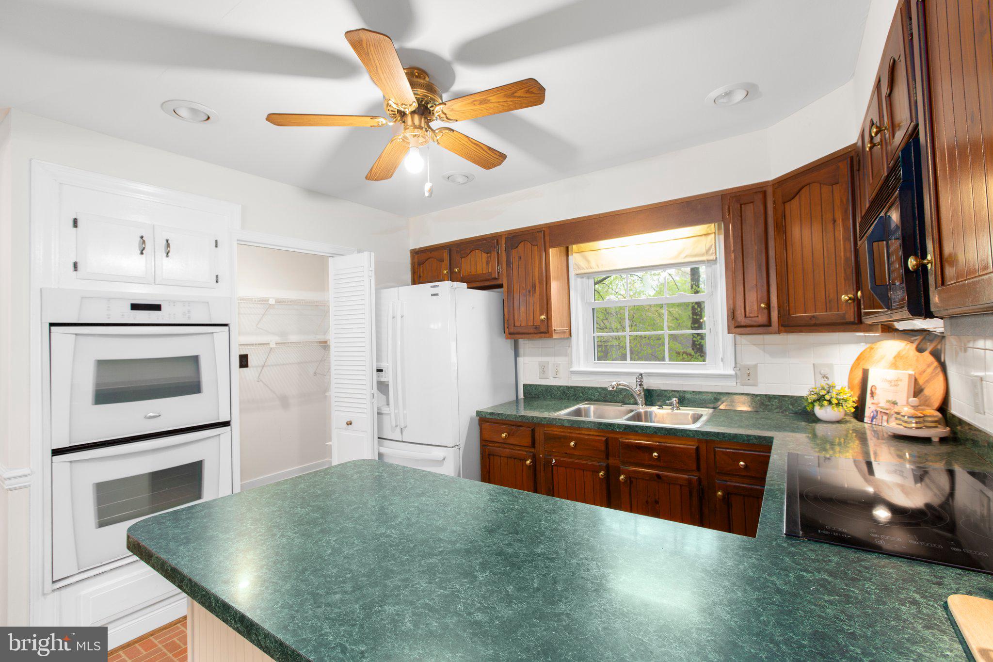 BREEZEWOOD - Residential