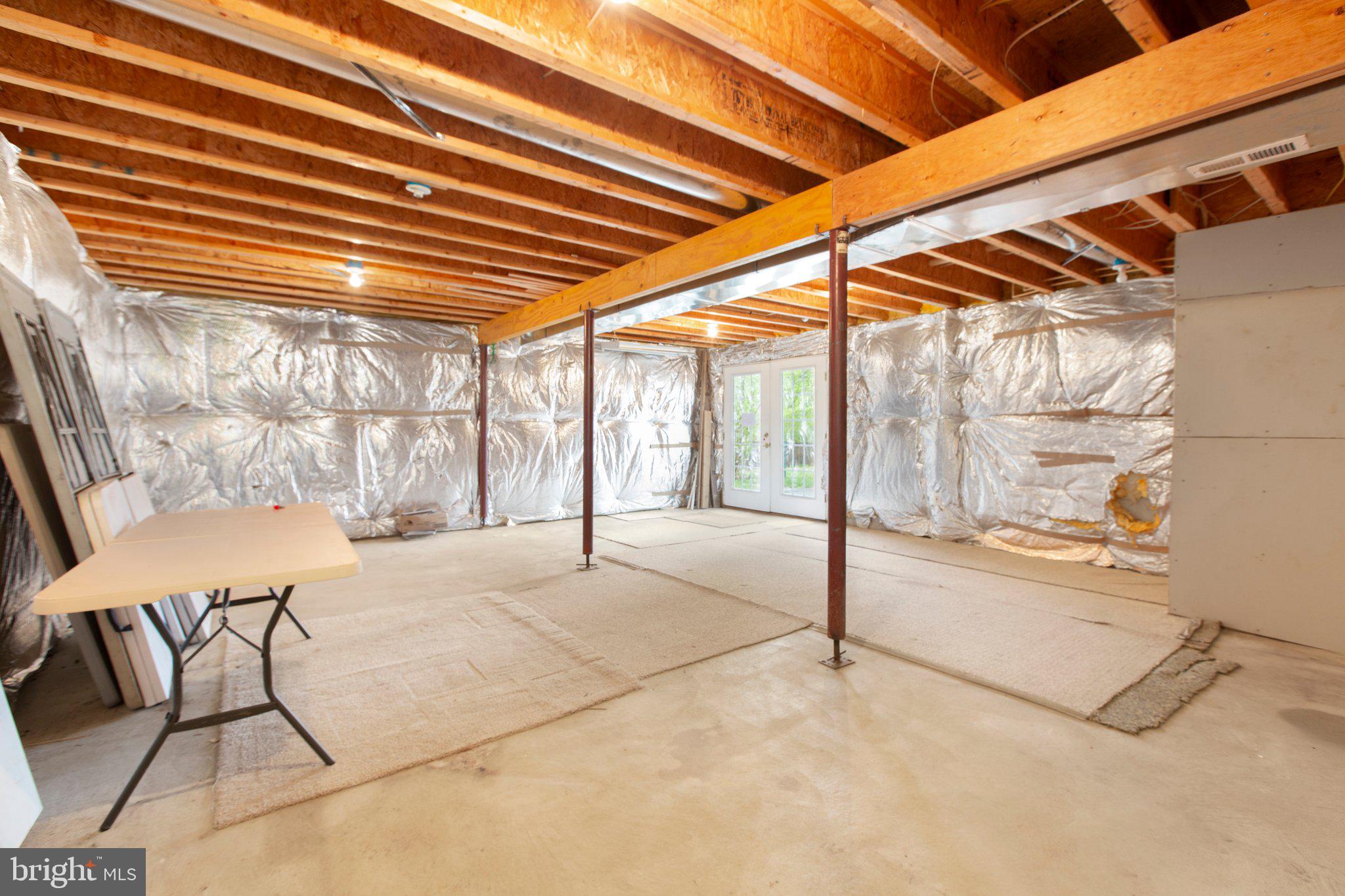 BREEZEWOOD - Residential