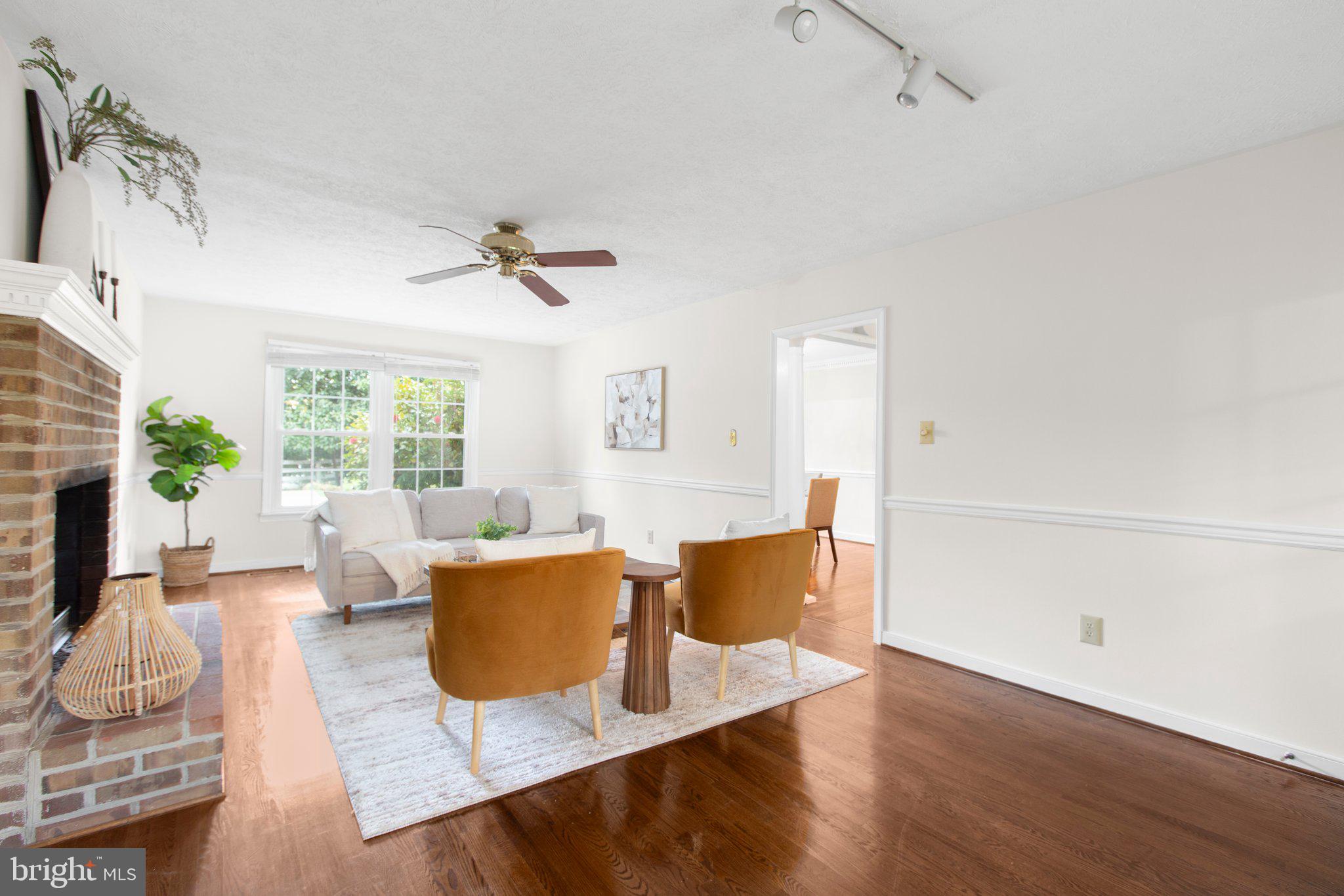 BREEZEWOOD - Residential