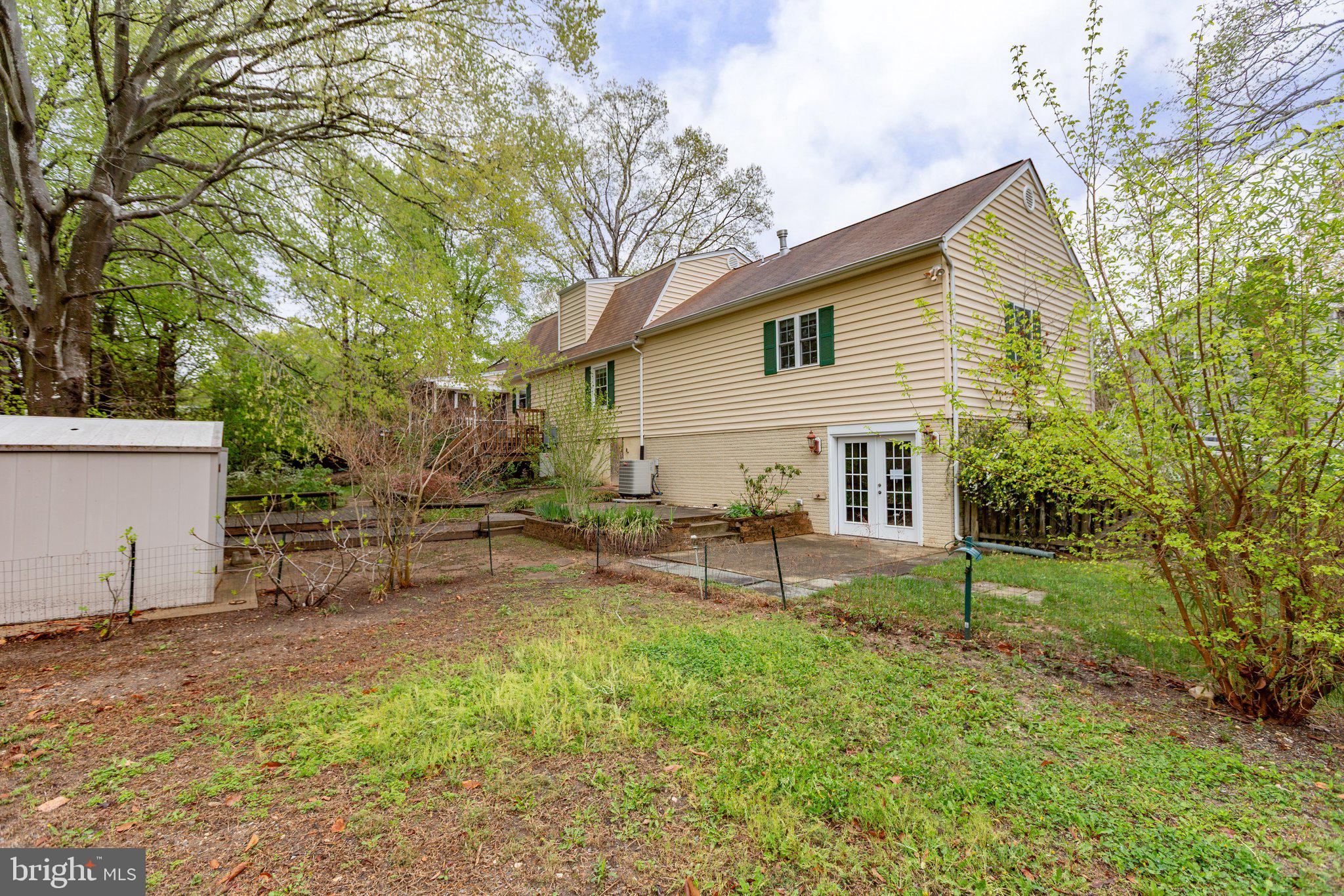 BREEZEWOOD - Residential