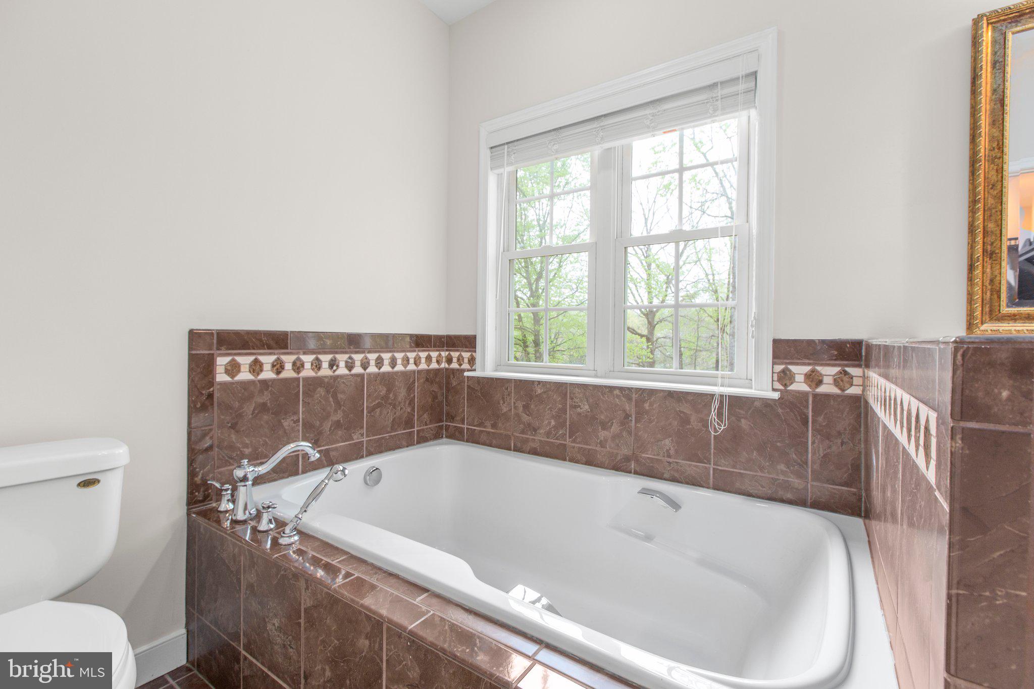 BREEZEWOOD - Residential