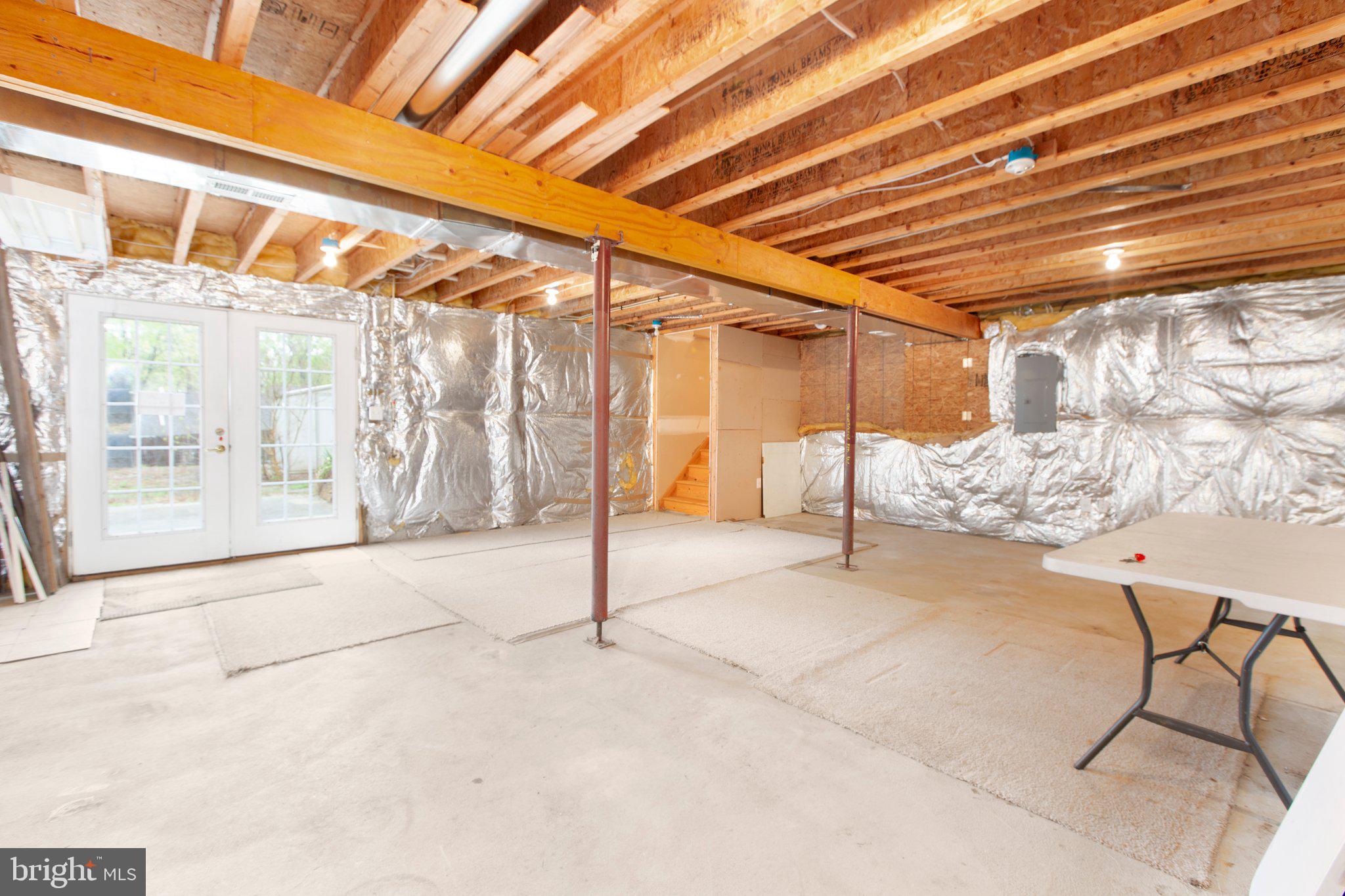 BREEZEWOOD - Residential