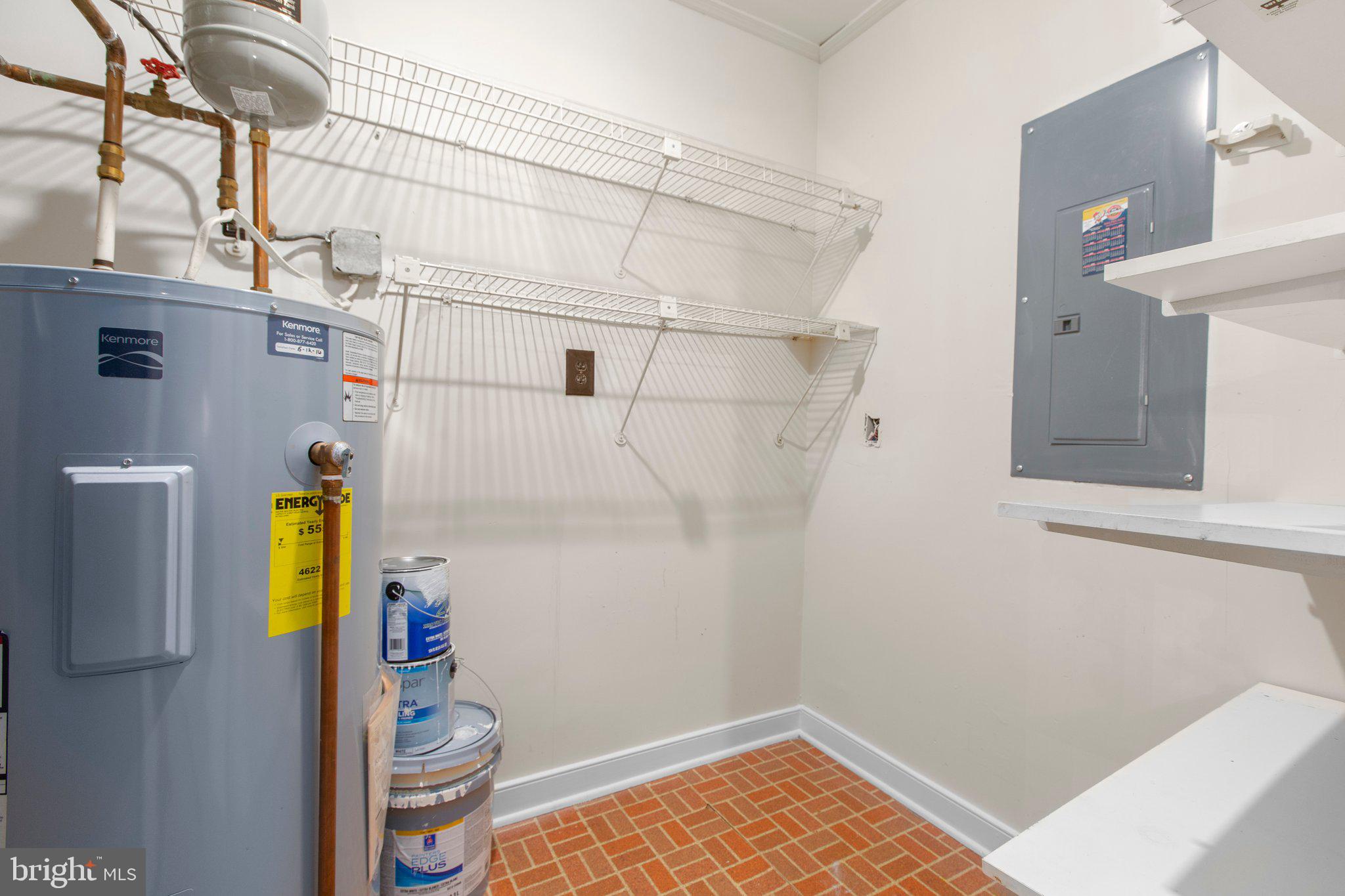 BREEZEWOOD - Residential