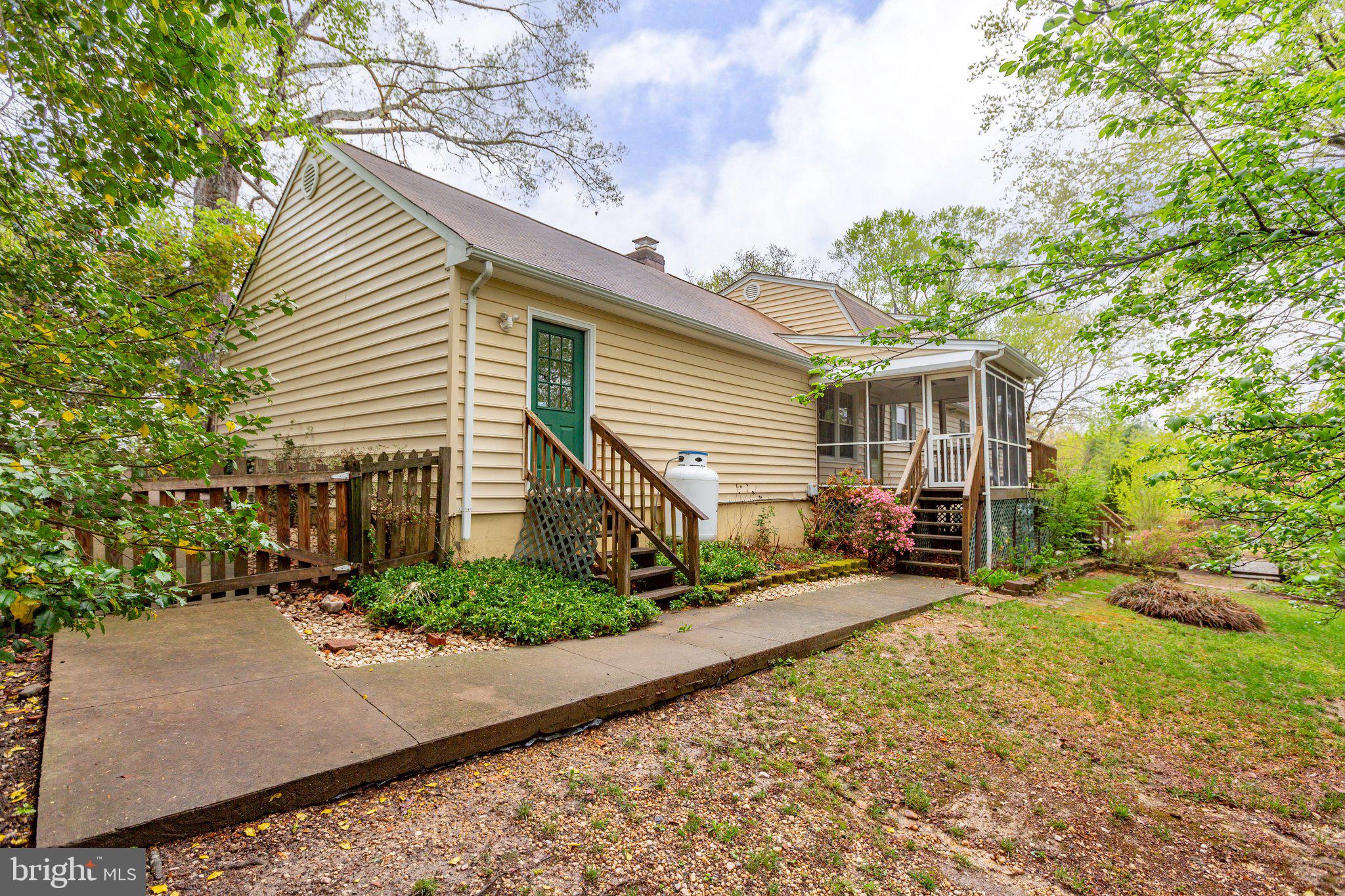 BREEZEWOOD - Residential