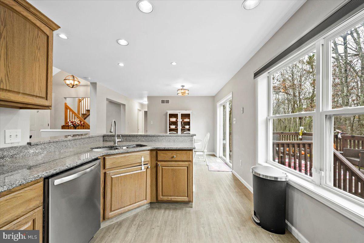 BEAR CREEK LAKE - Residential