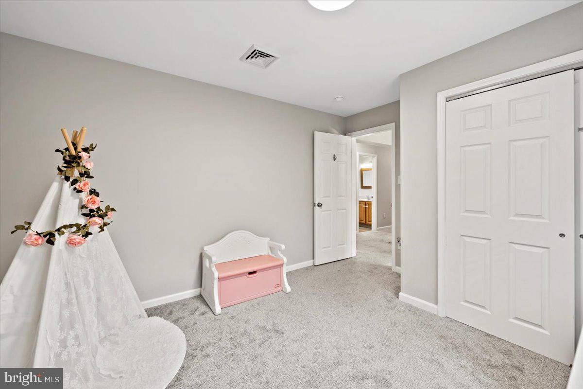 BEAR CREEK LAKE - Residential