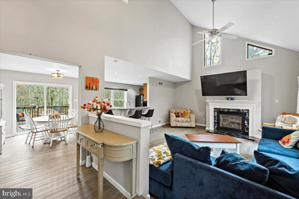 BEAR CREEK LAKE - Residential