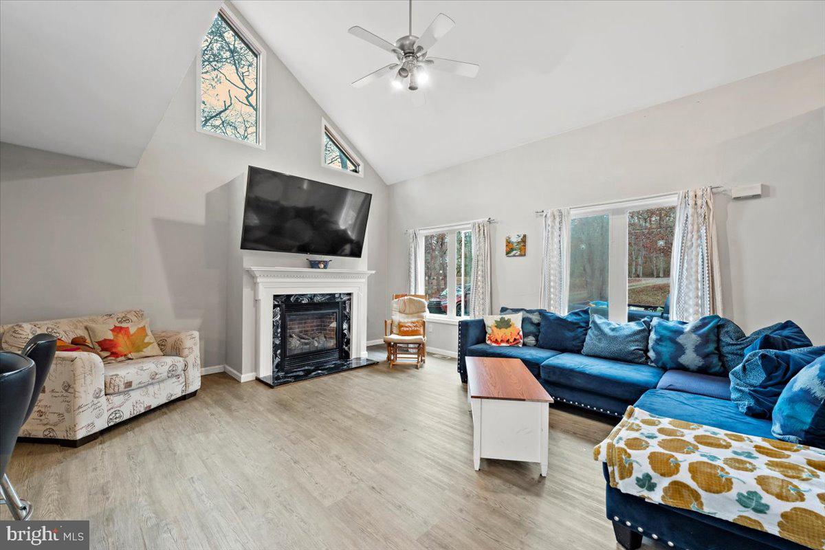 BEAR CREEK LAKE - Residential