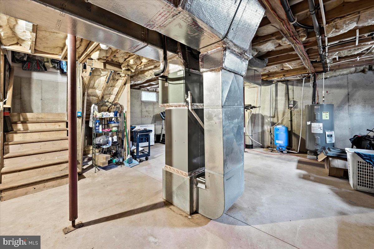 BEAR CREEK LAKE - Residential