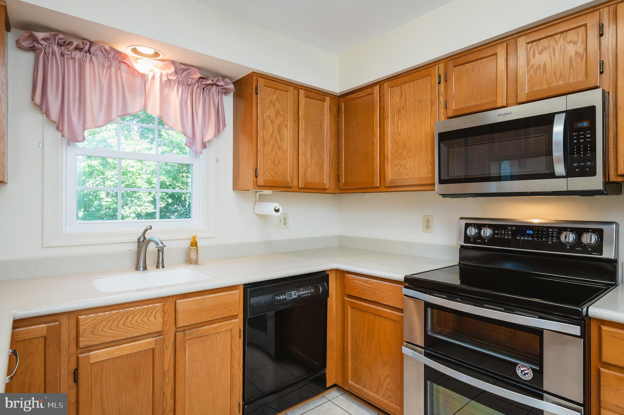 WHITE OAK - Residential