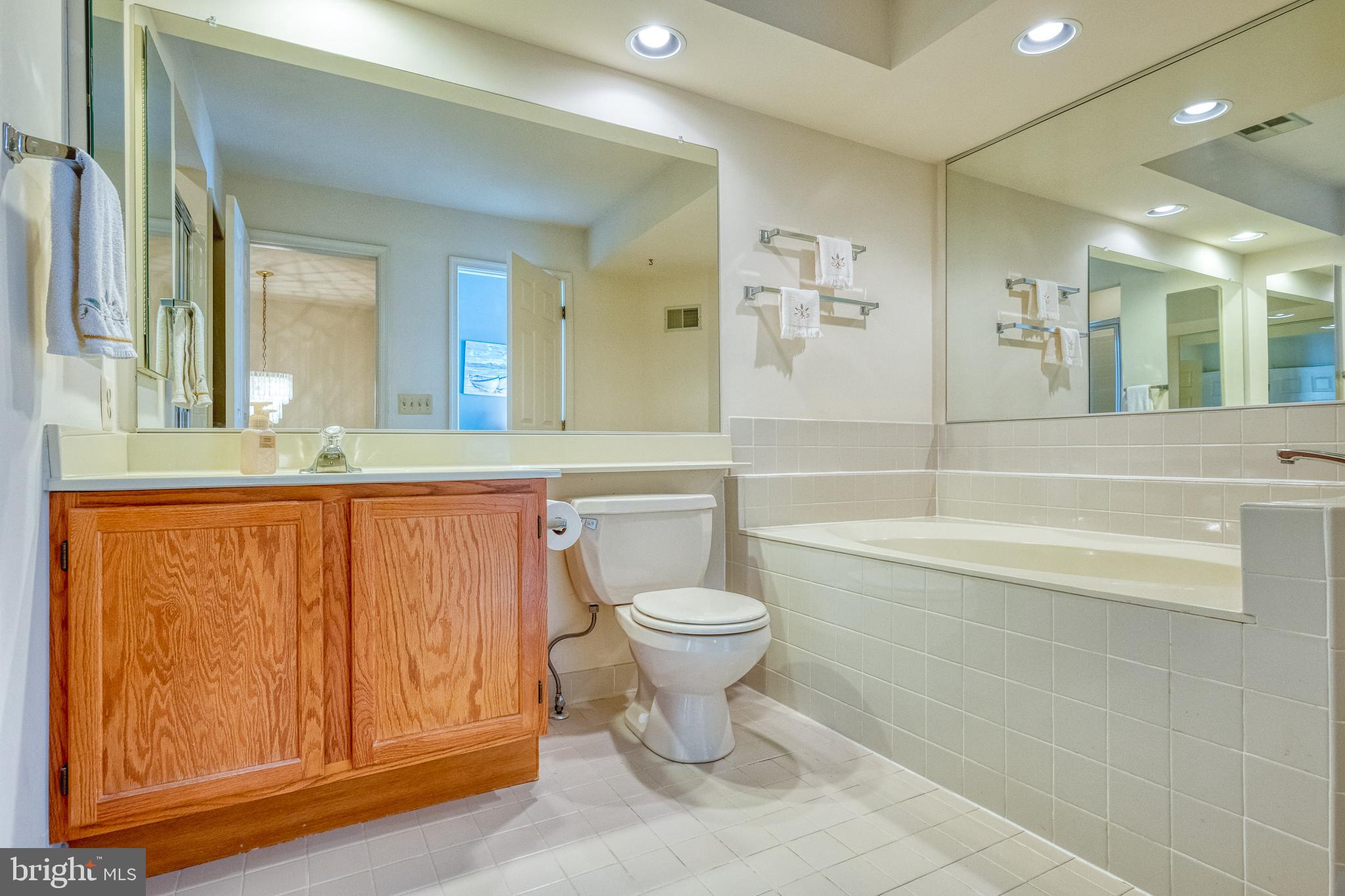 WHITE OAK - Residential