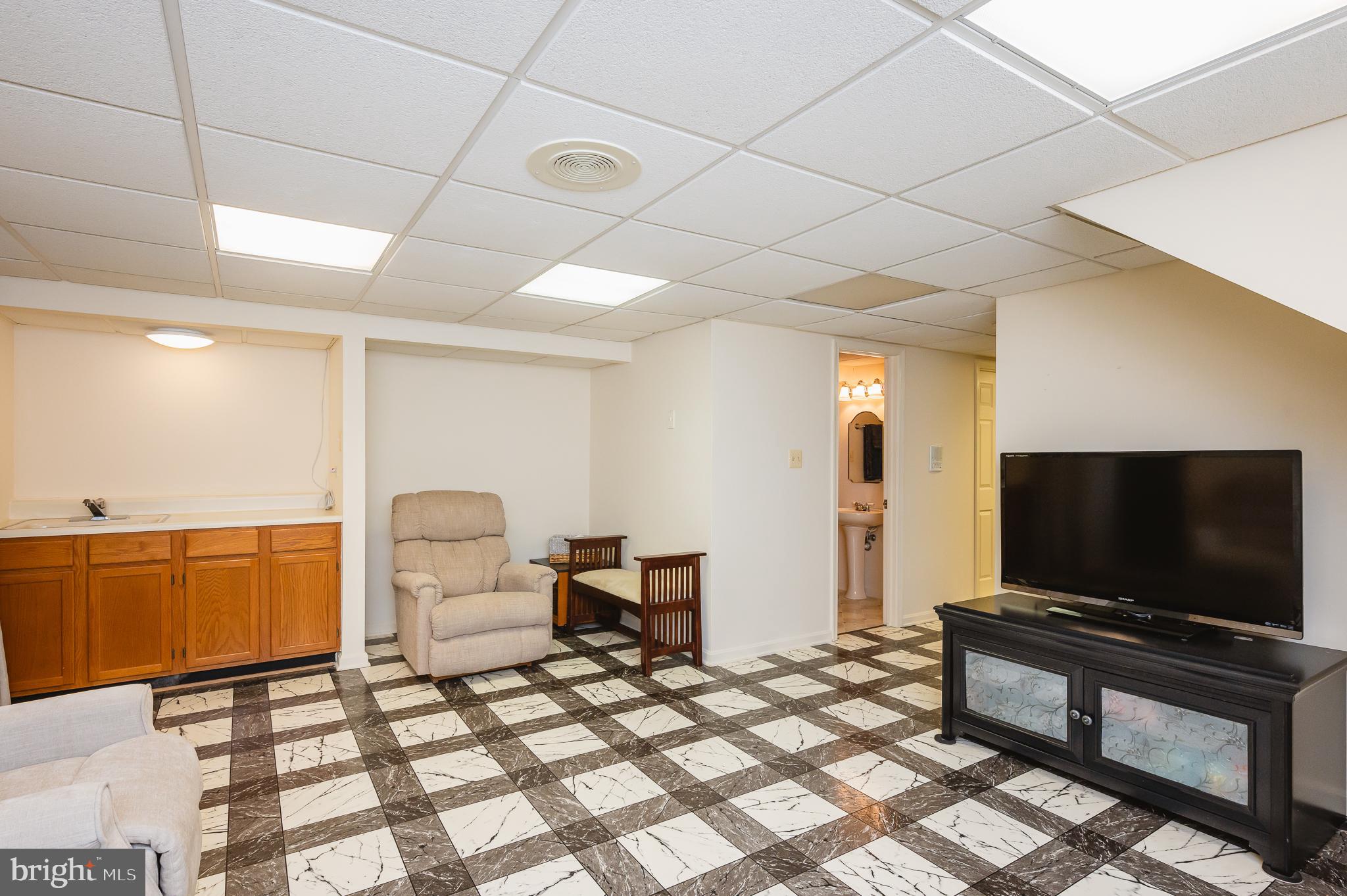 WHITE OAK - Residential