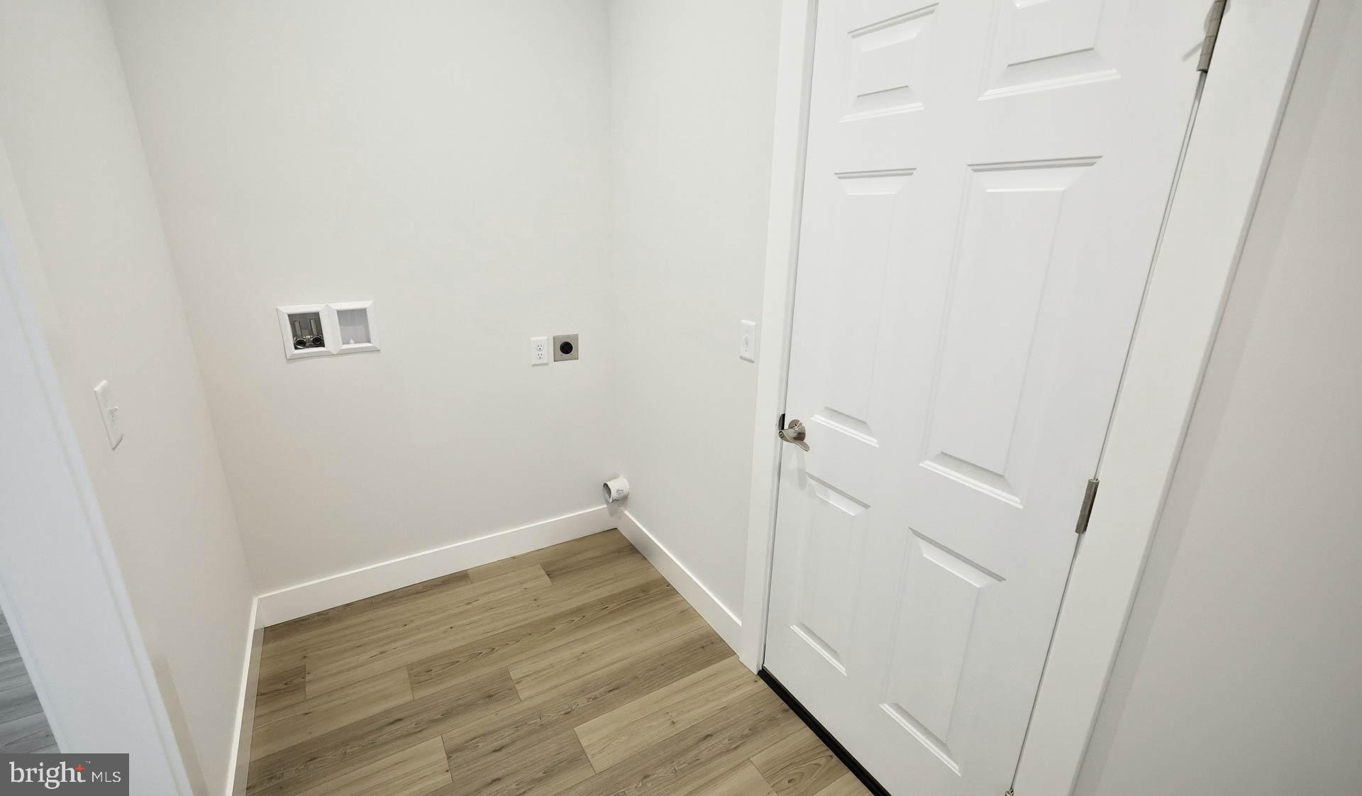 WINDING CREEK - Residential