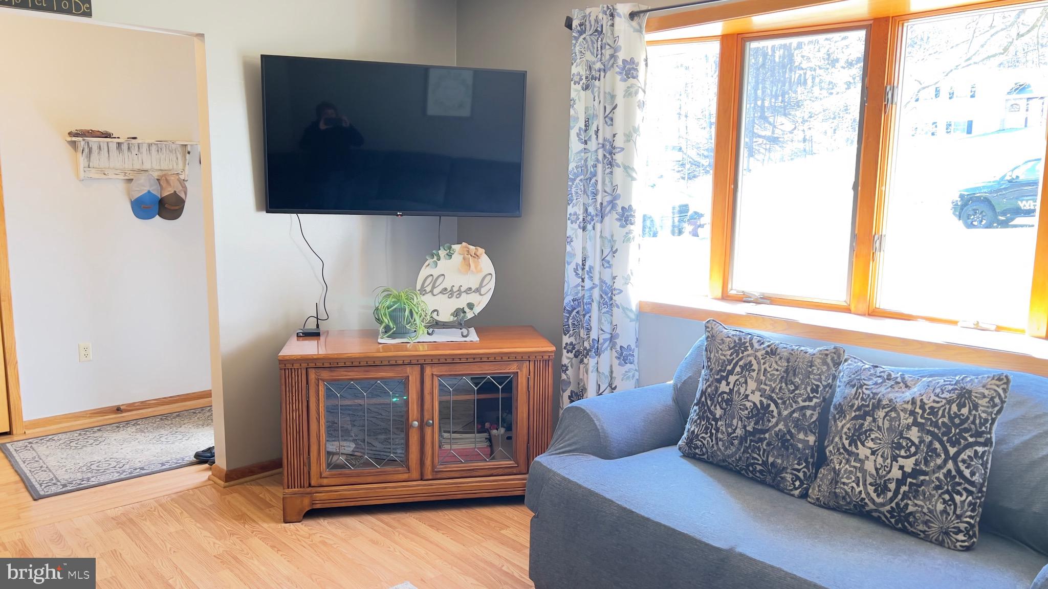 BOTANY WOODS - Residential