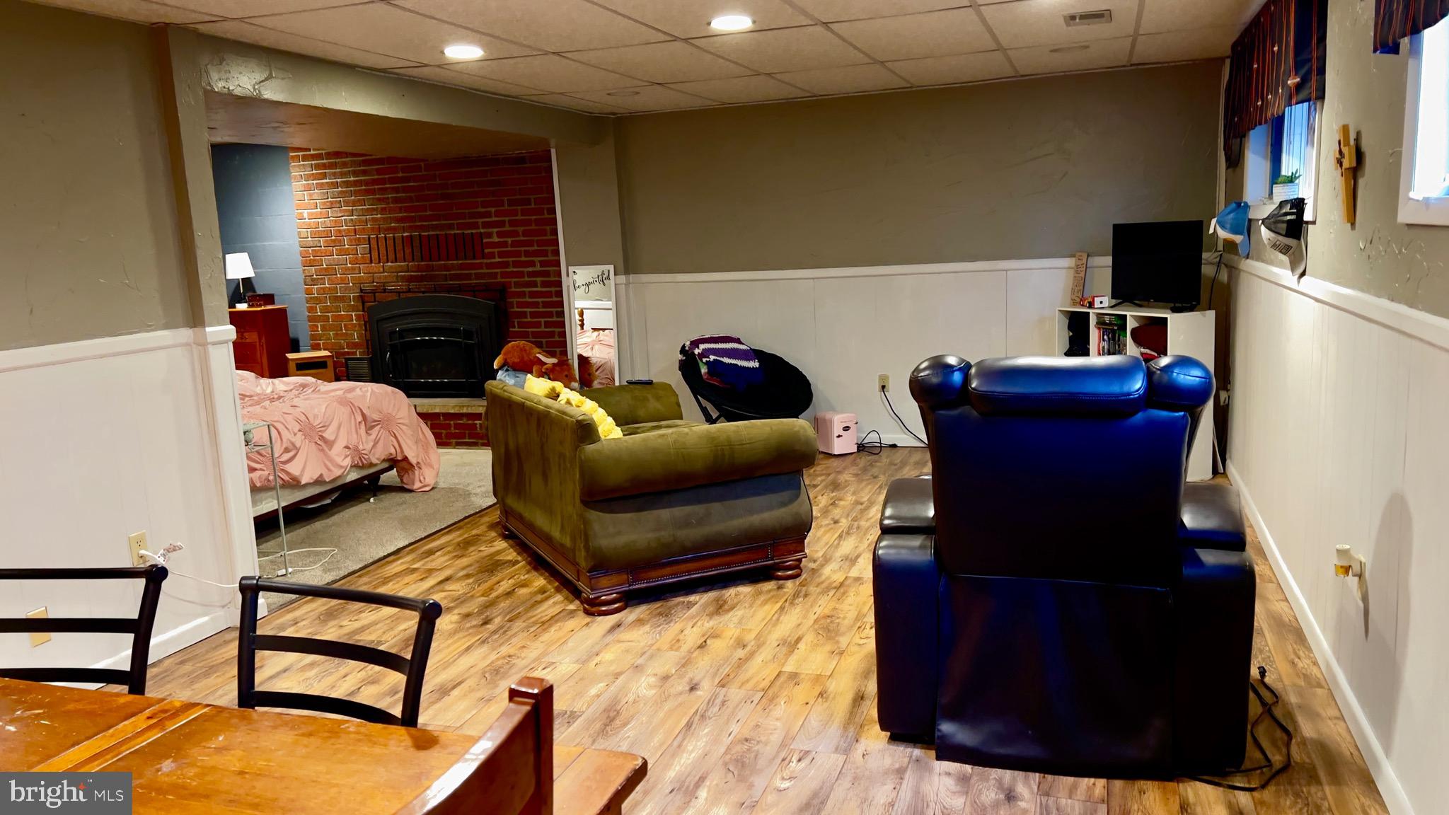 BOTANY WOODS - Residential