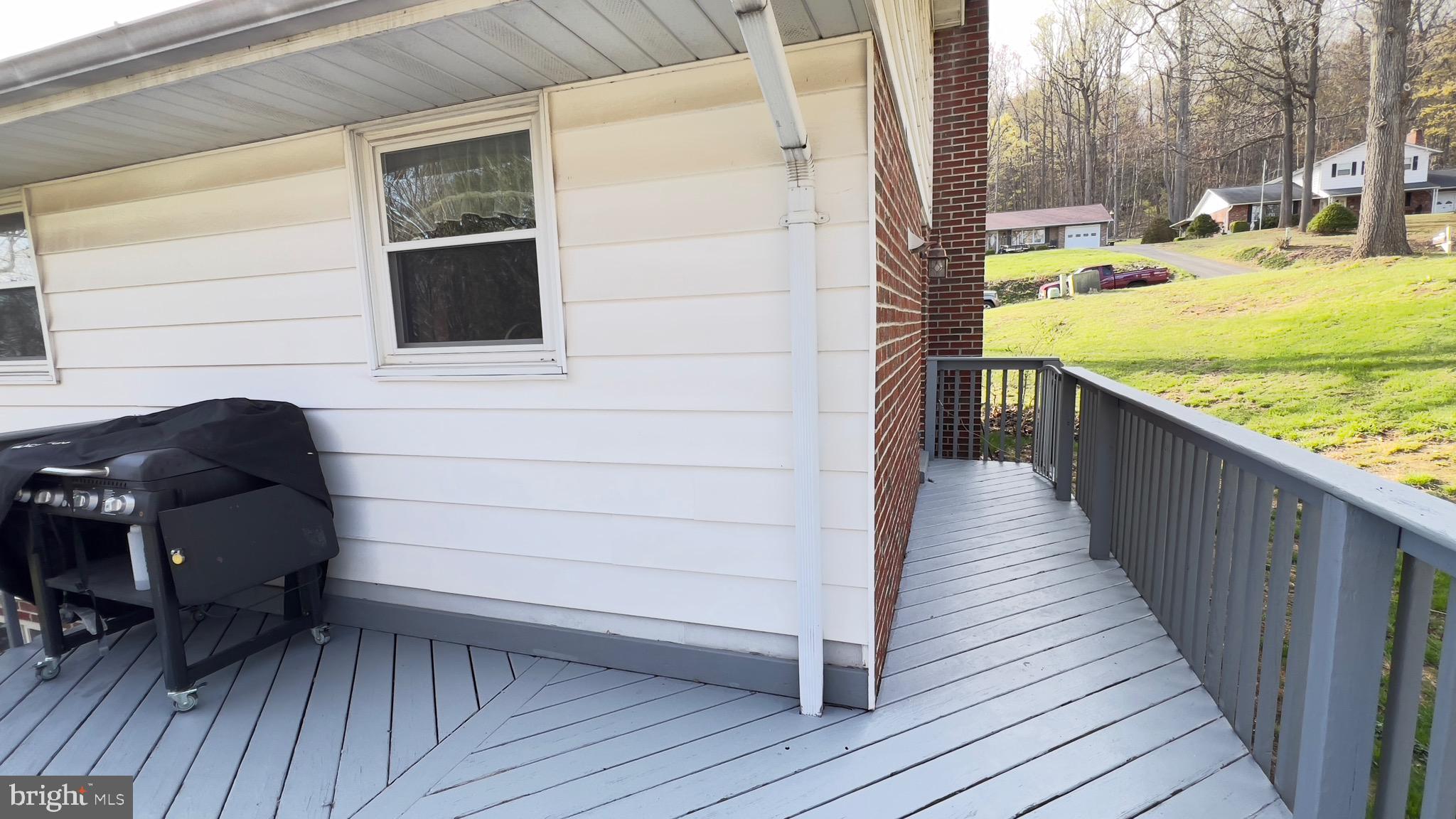 BOTANY WOODS - Residential