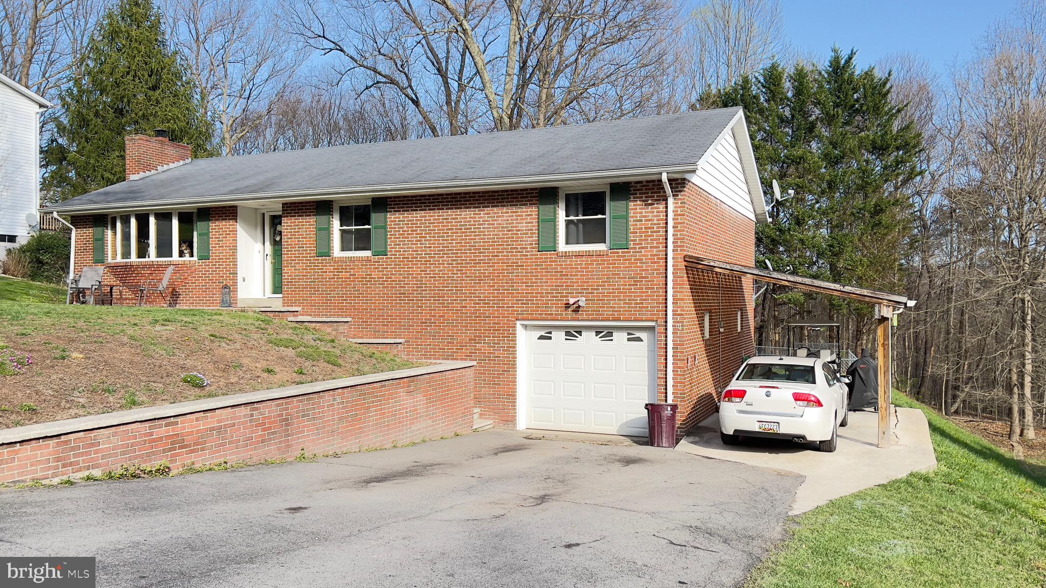 BOTANY WOODS - Residential