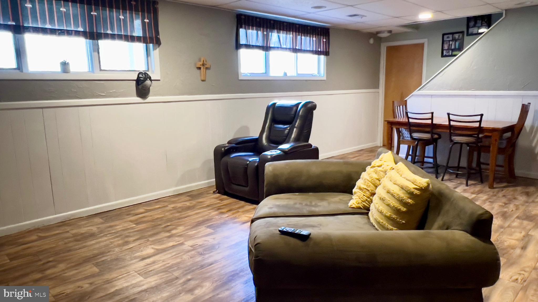 BOTANY WOODS - Residential