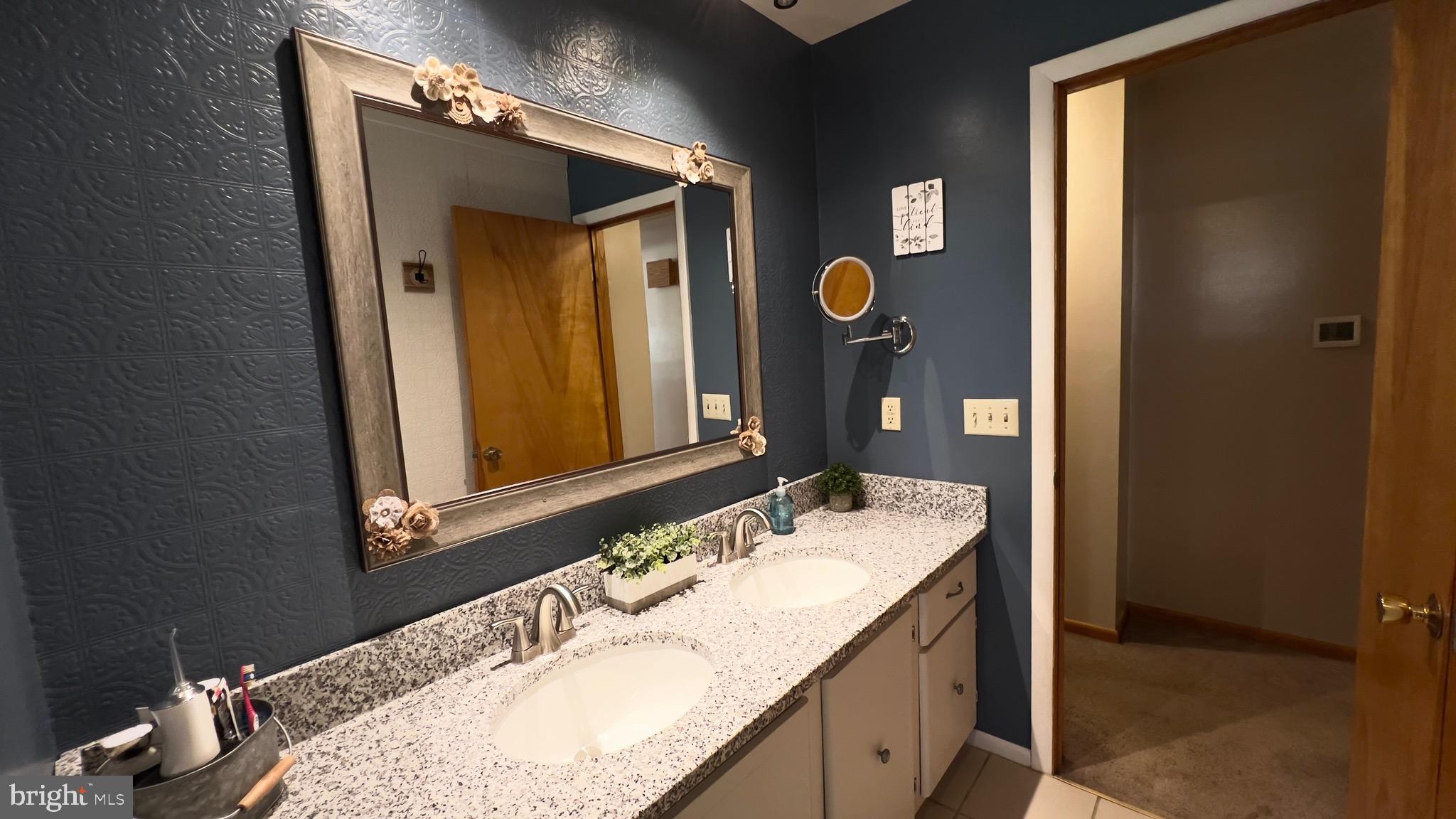 BOTANY WOODS - Residential