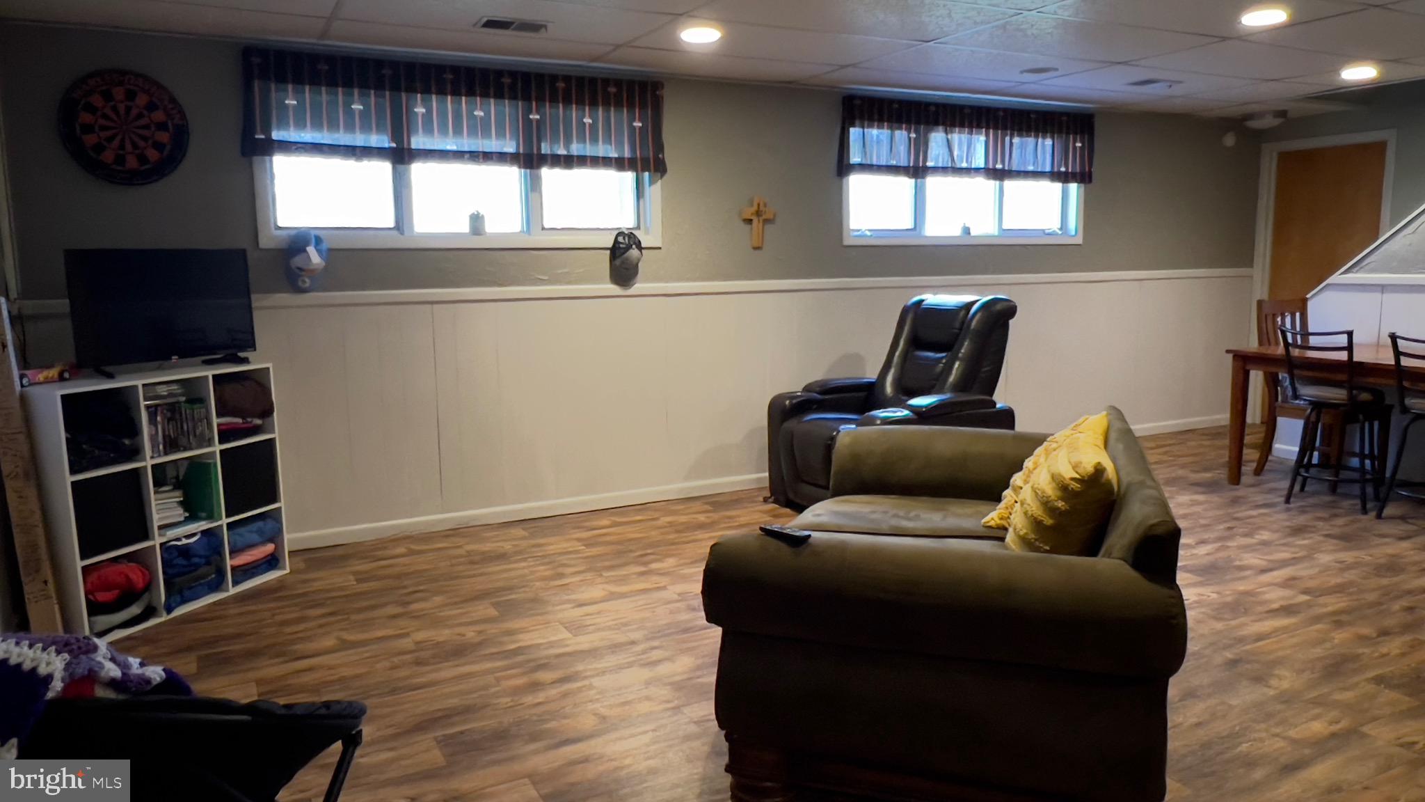 BOTANY WOODS - Residential