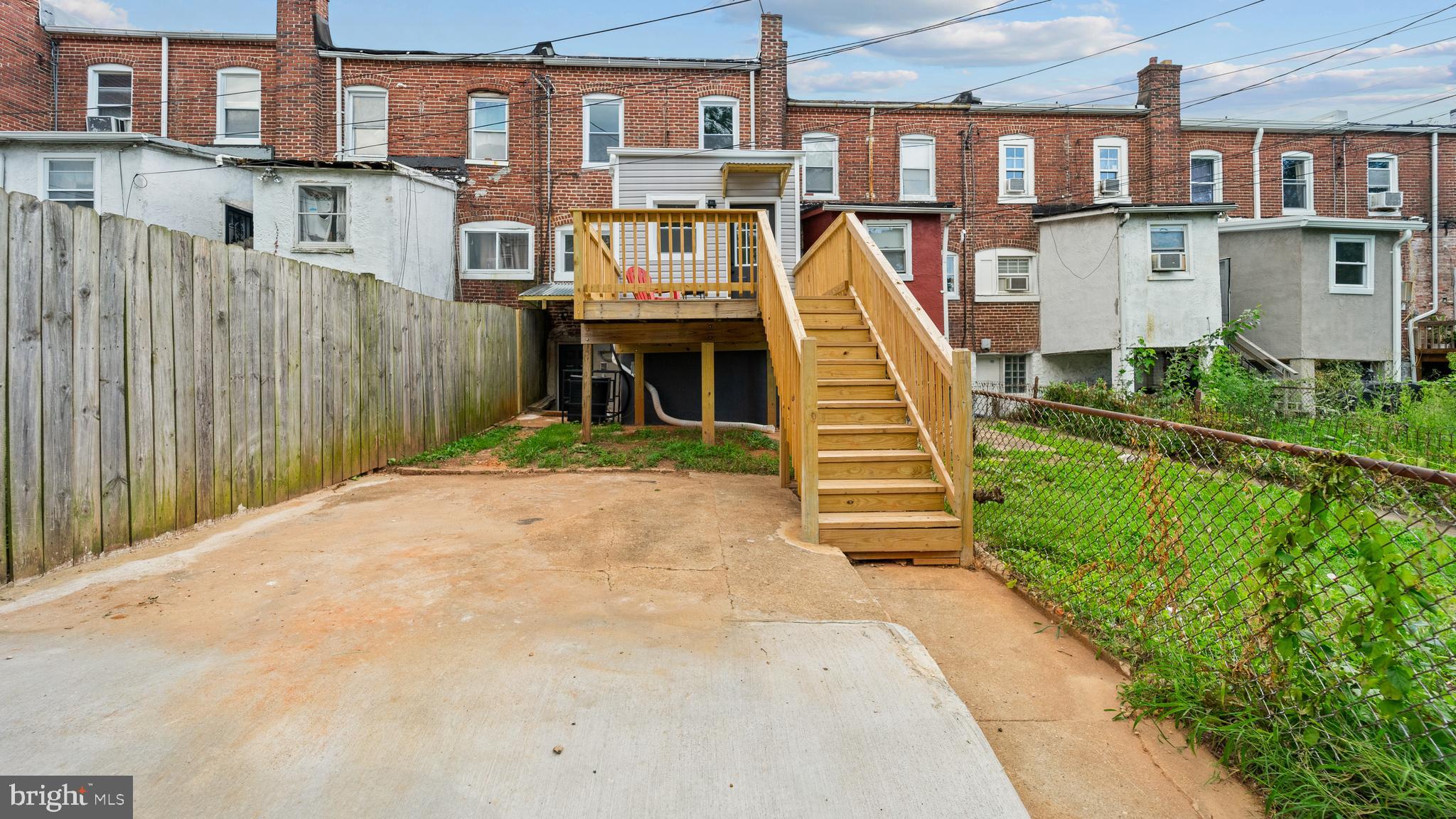 EAST BALTIMORE MIDWAY - Residential