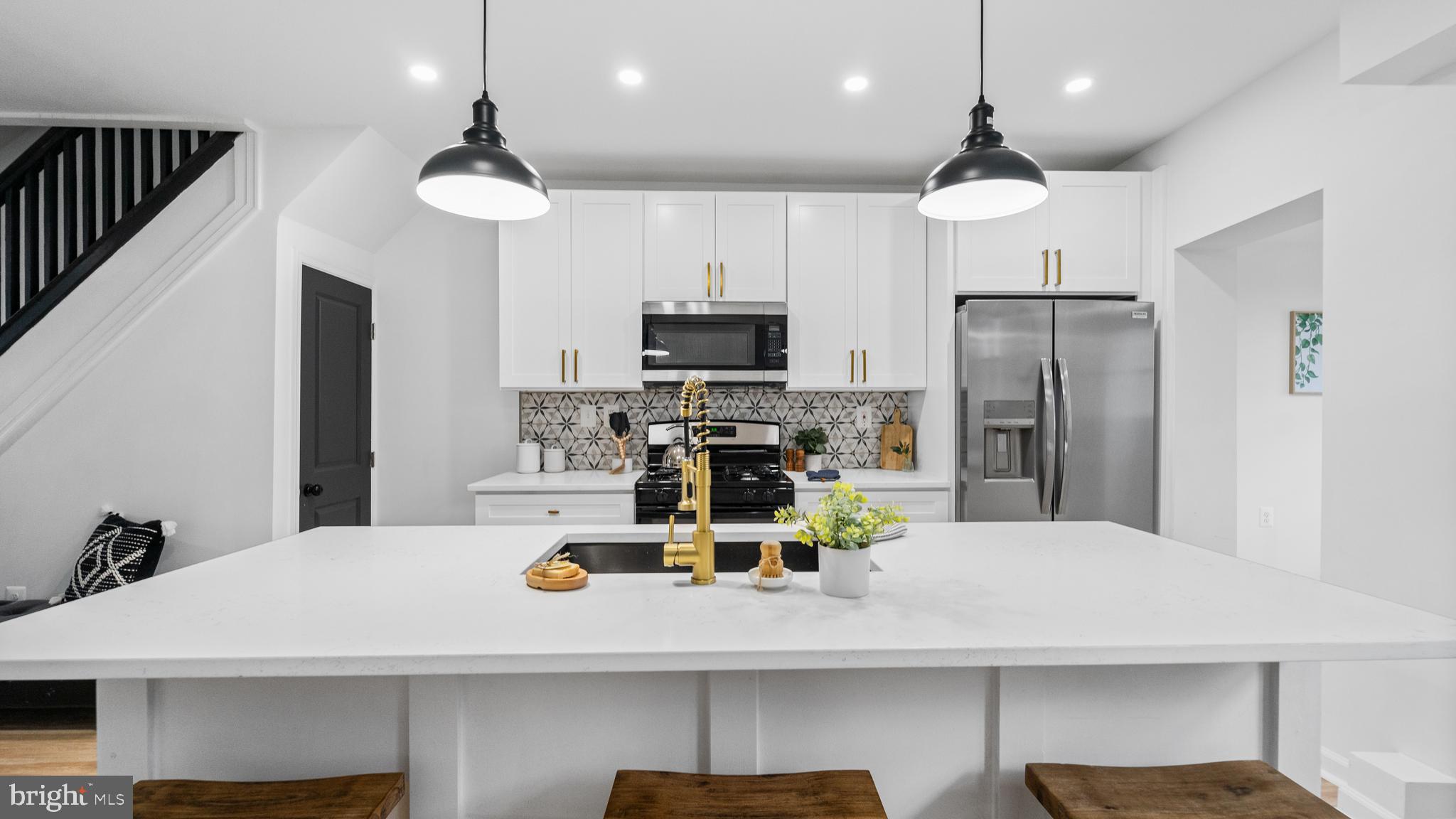 EAST BALTIMORE MIDWAY - Residential