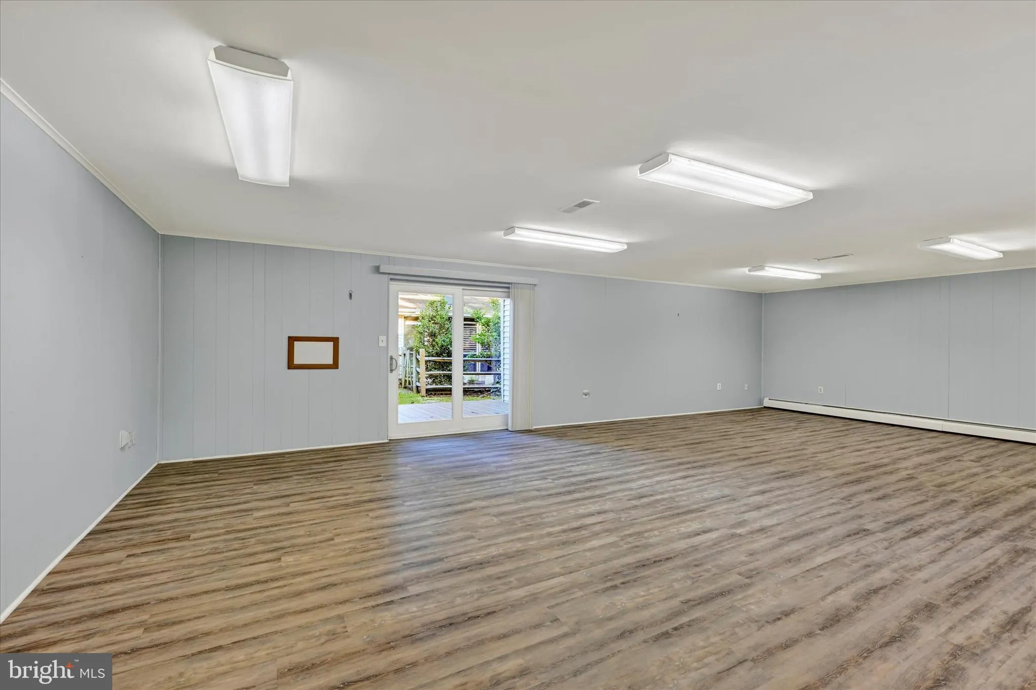 Annapolis, Maryland 21401, United States, 2 Bedrooms Bedrooms, ,3 BathroomsBathrooms,Residential,Active,204659