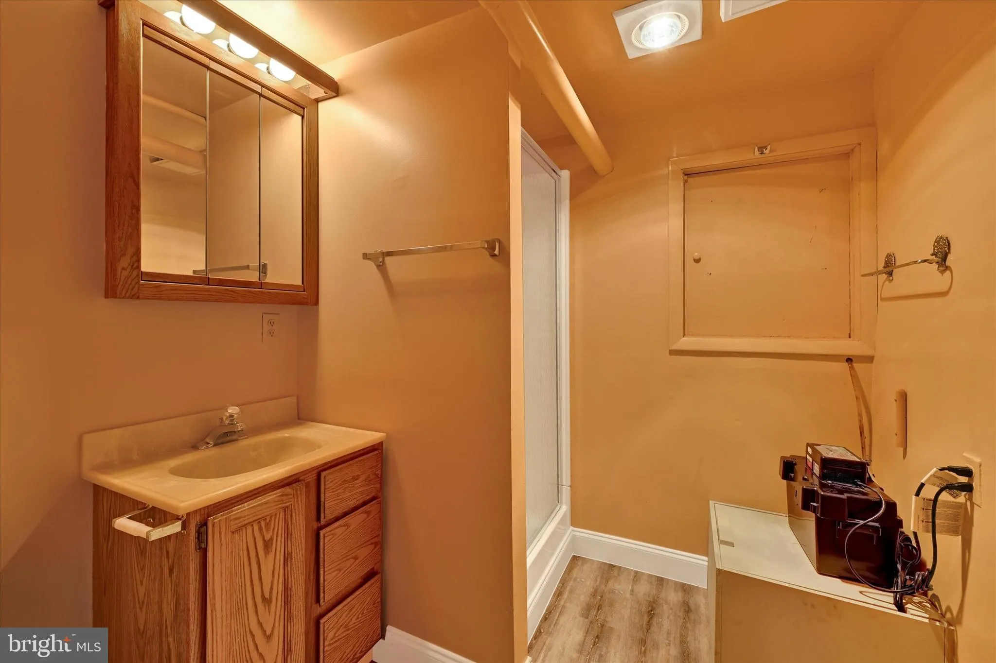 Annapolis, Maryland 21401, United States, 2 Bedrooms Bedrooms, ,3 BathroomsBathrooms,Residential,Active,204659