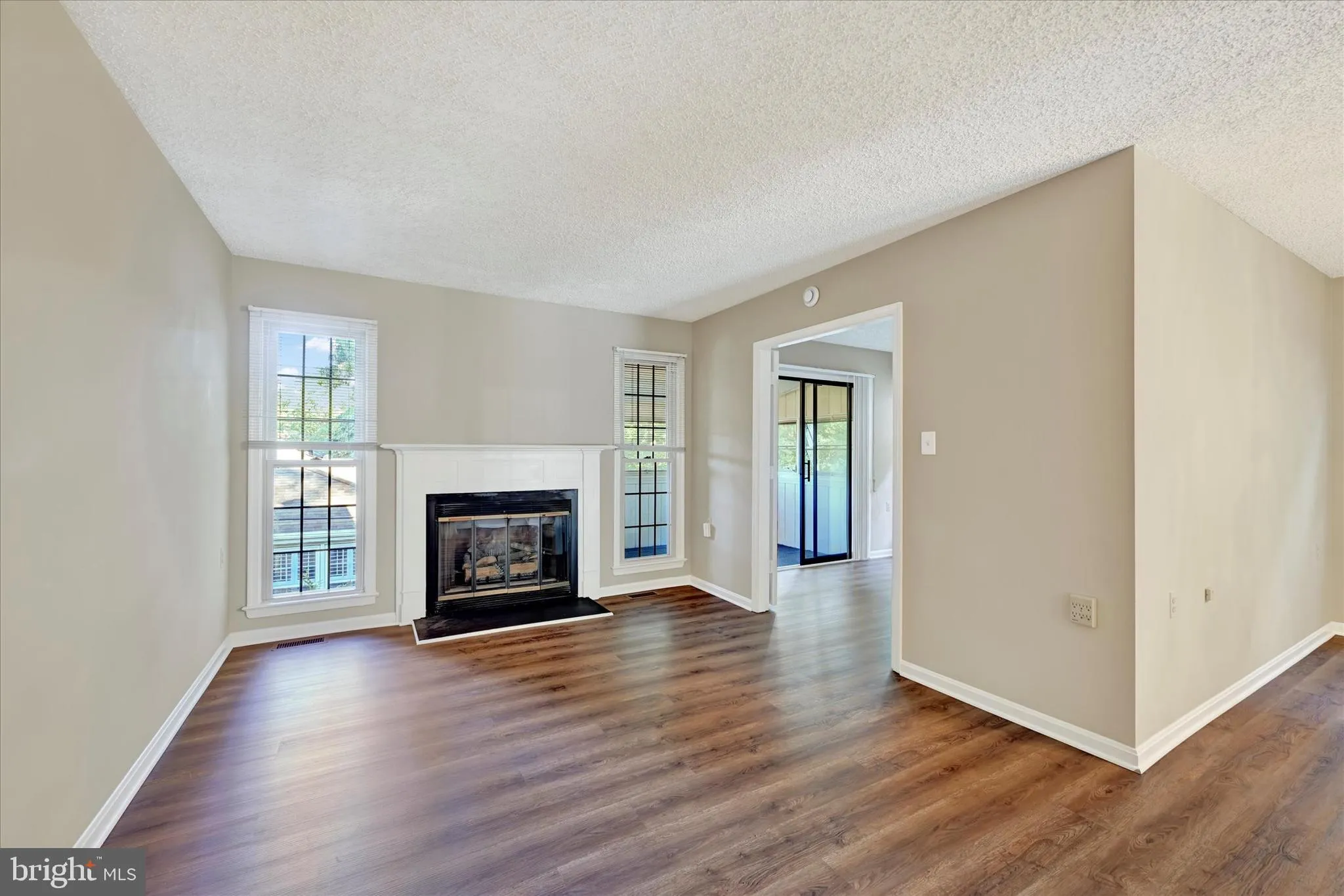 Annapolis, Maryland 21401, United States, 2 Bedrooms Bedrooms, ,3 BathroomsBathrooms,Residential,Active,204659