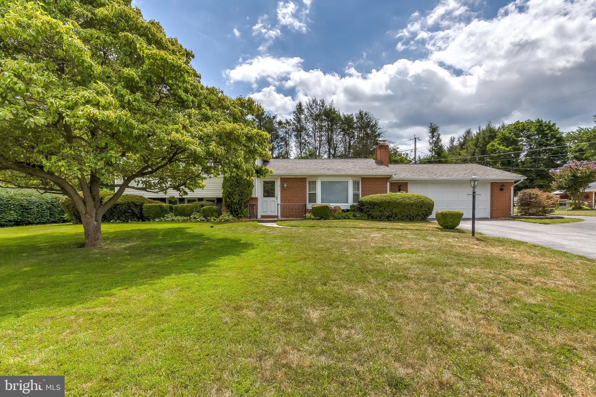 LONG MEADOWS - Residential