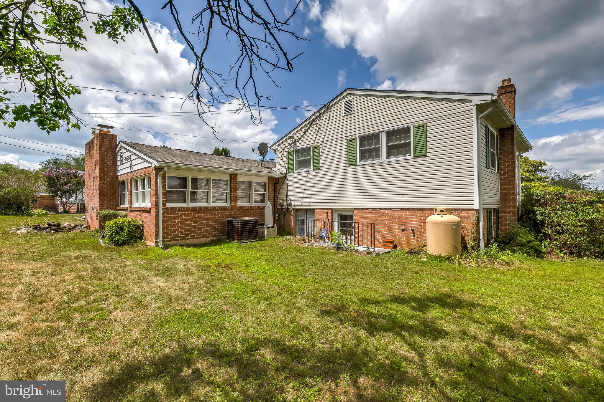 LONG MEADOWS - Residential