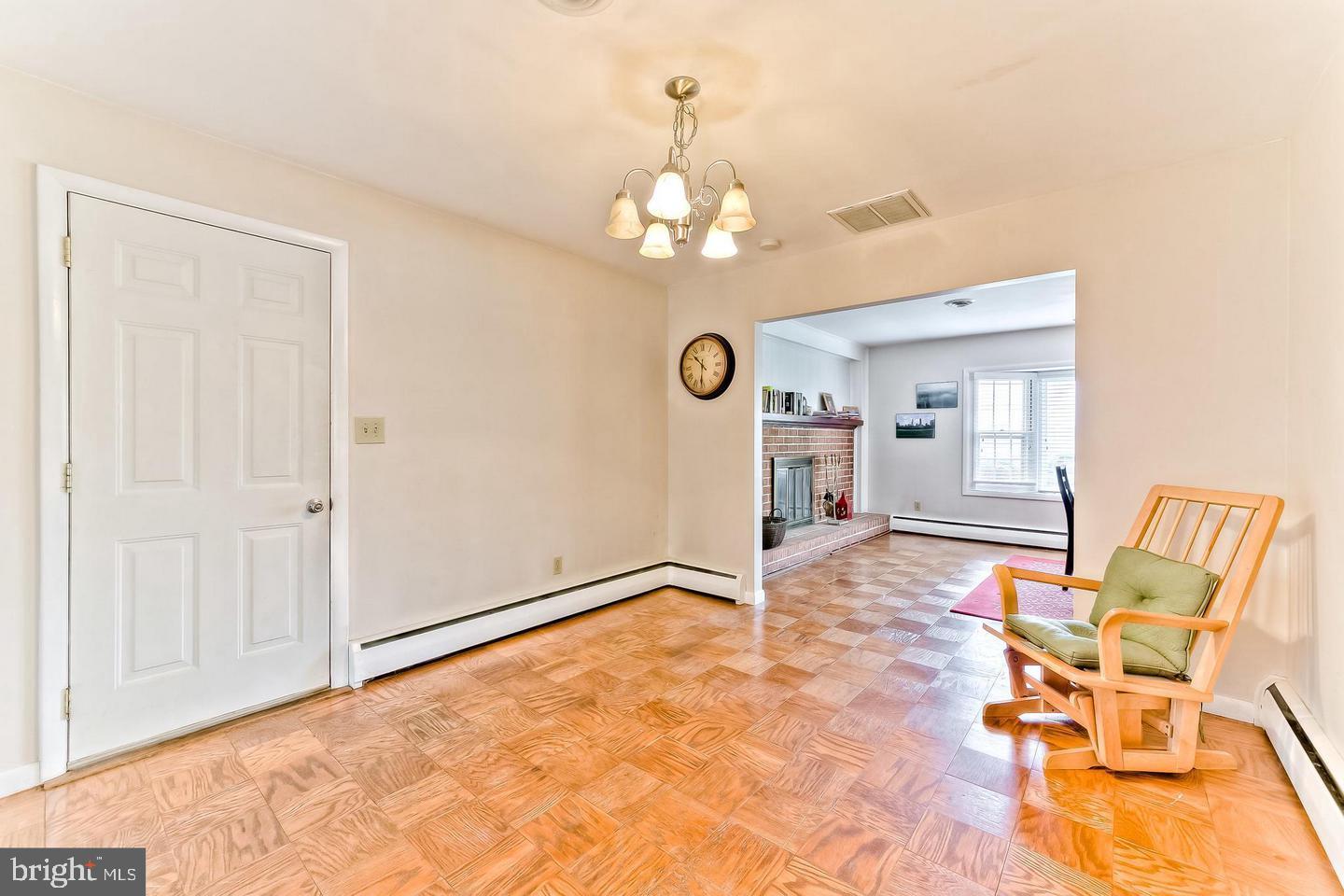 LONG MEADOWS - Residential