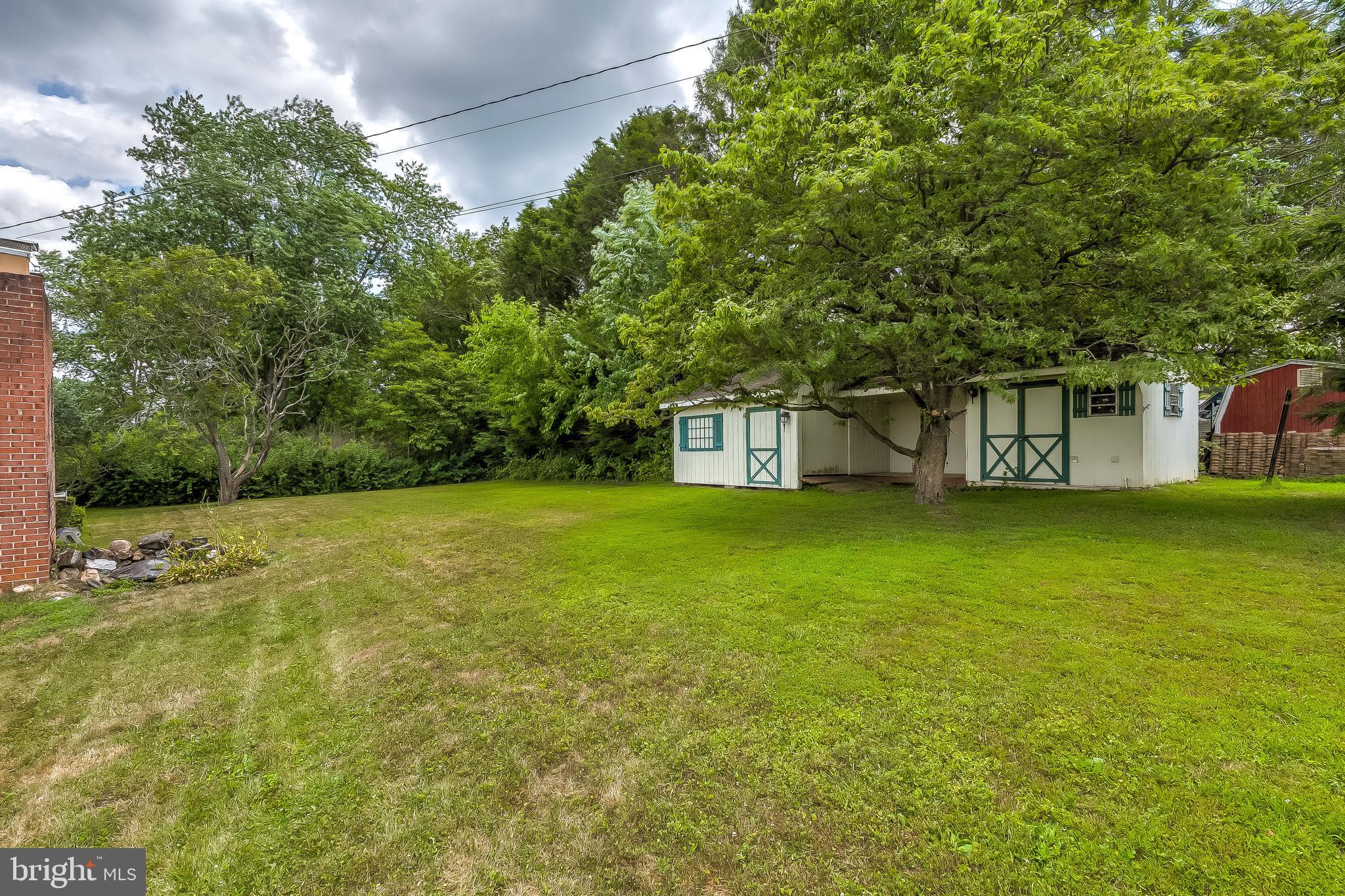 LONG MEADOWS - Residential