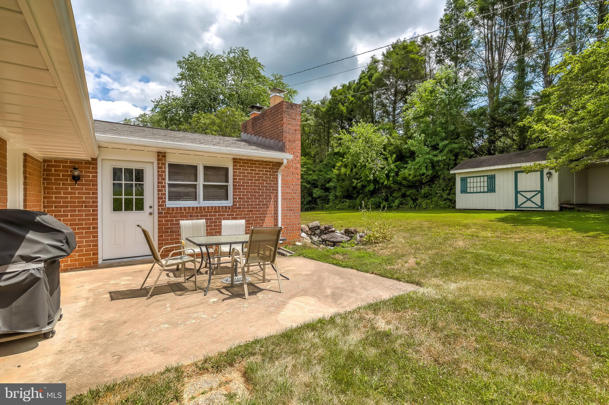 LONG MEADOWS - Residential