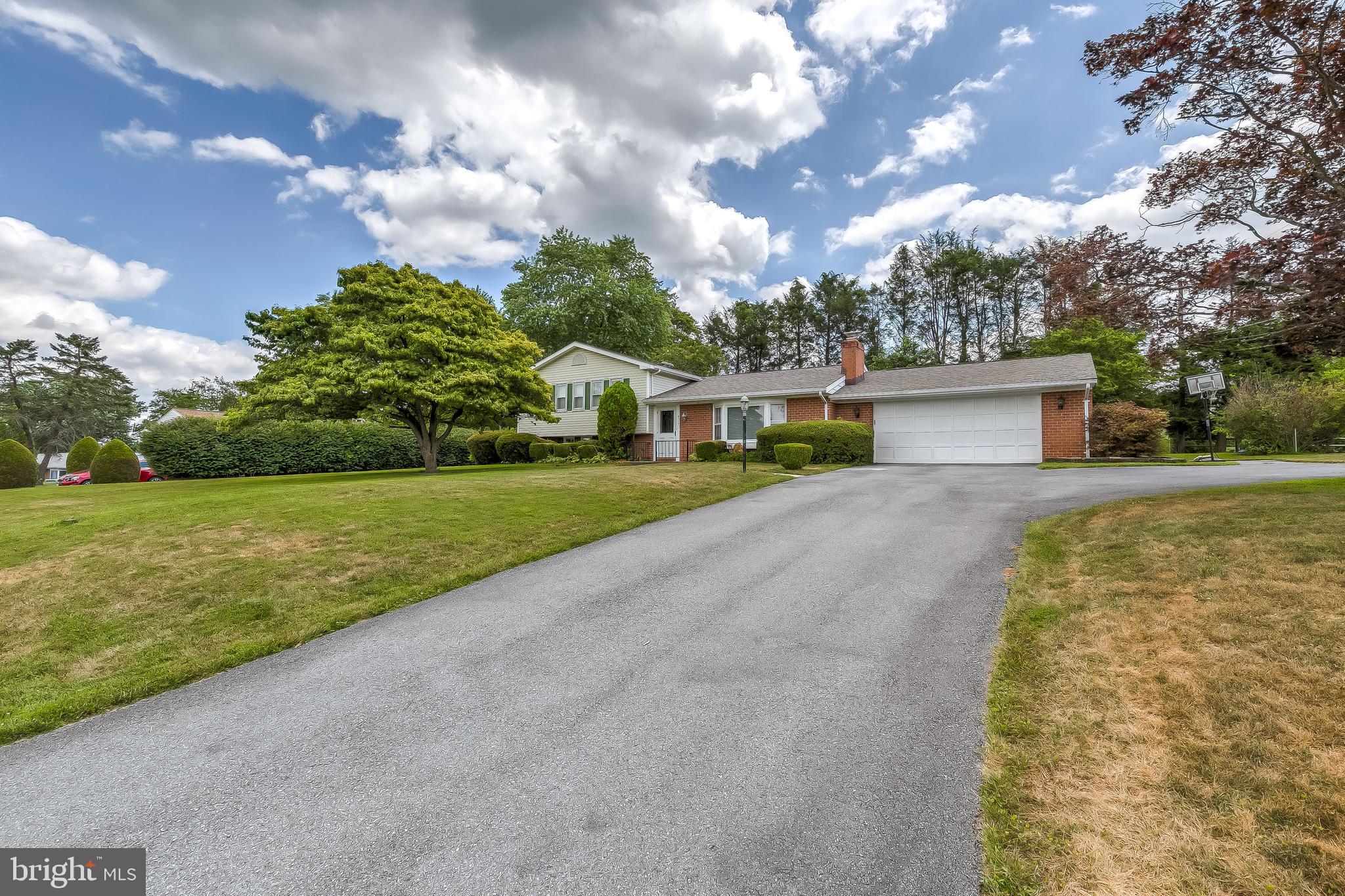 LONG MEADOWS - Residential