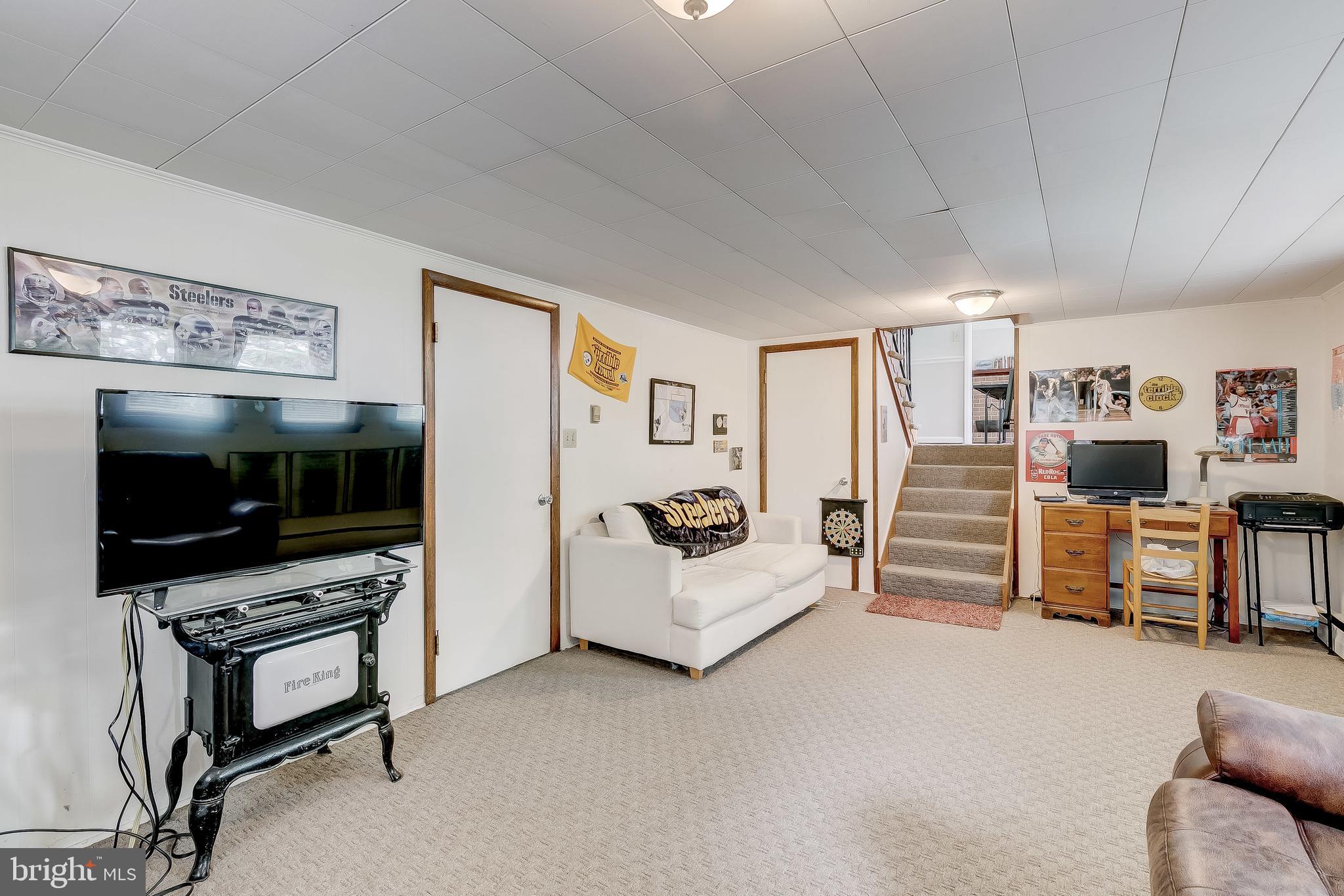 LONG MEADOWS - Residential