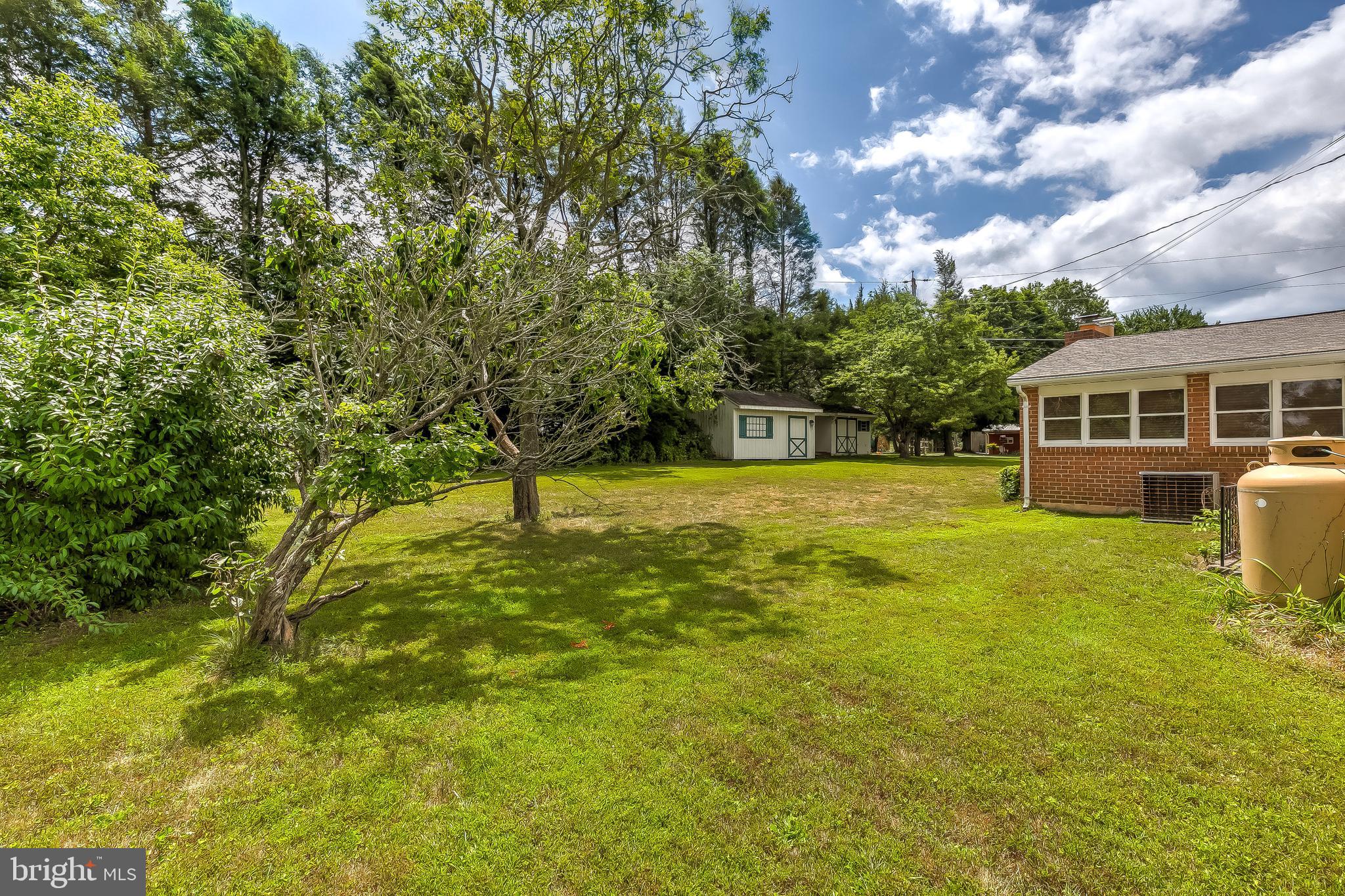 LONG MEADOWS - Residential