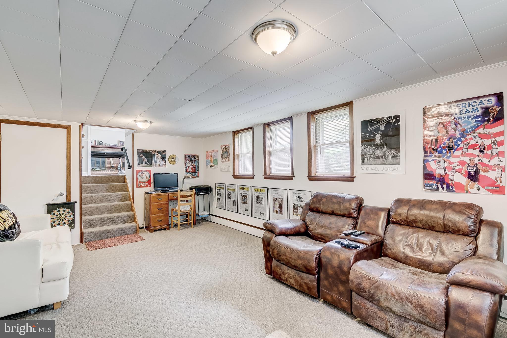 LONG MEADOWS - Residential