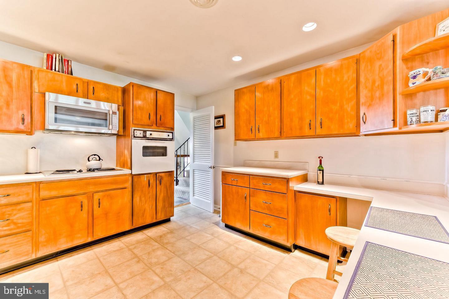 LONG MEADOWS - Residential