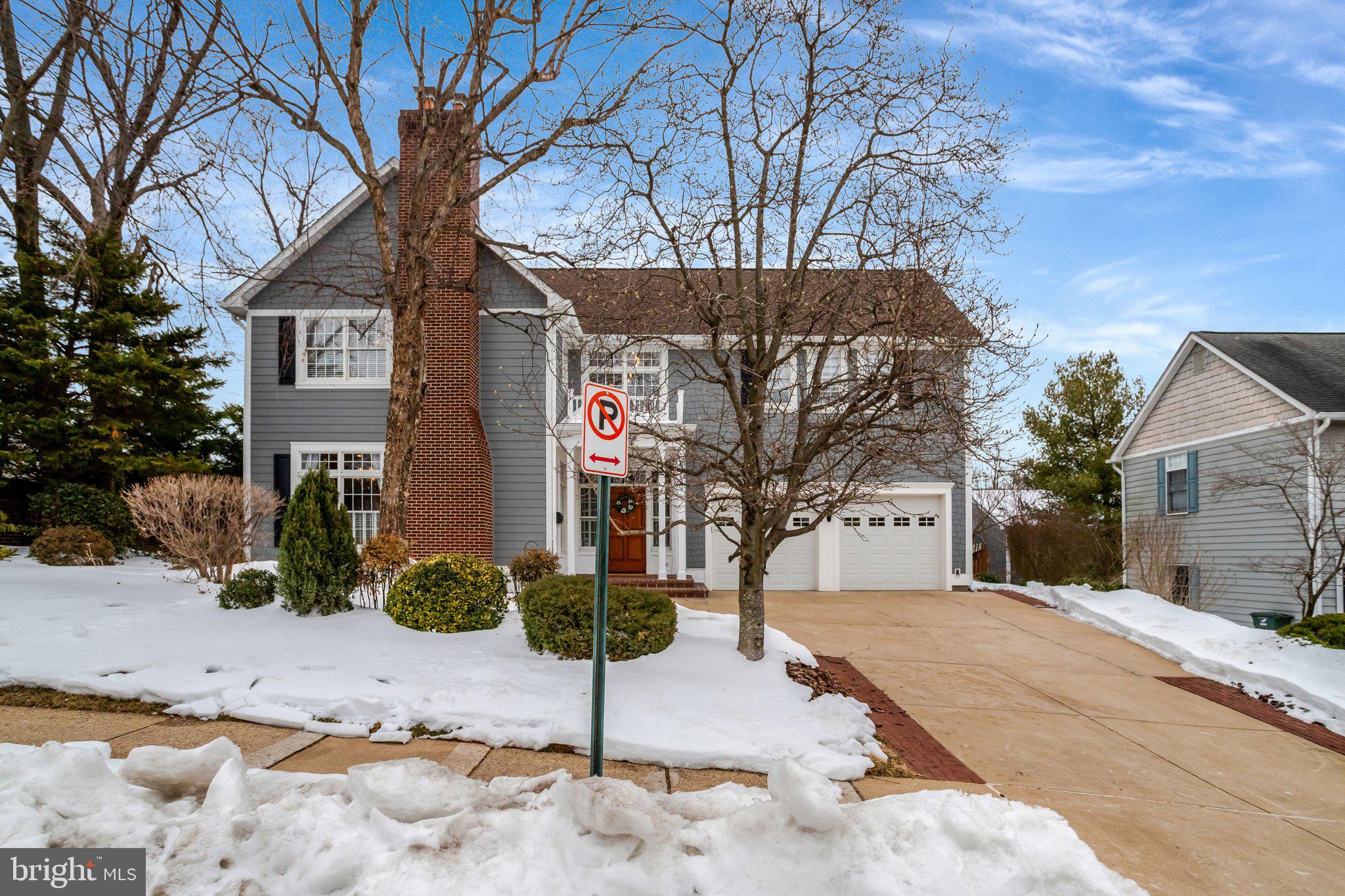 2939 N SYCAMORE STREET