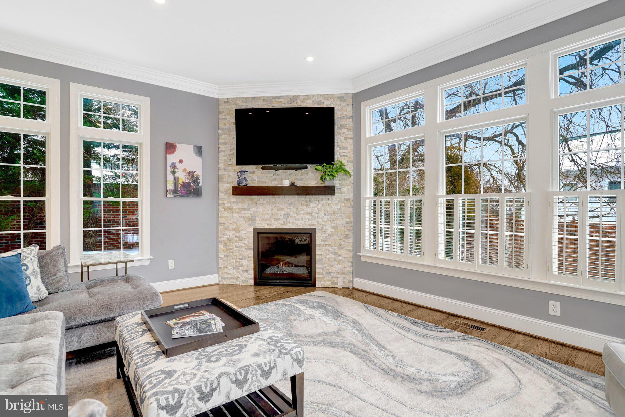 BERKSHIRE OAKWOOD - Residential