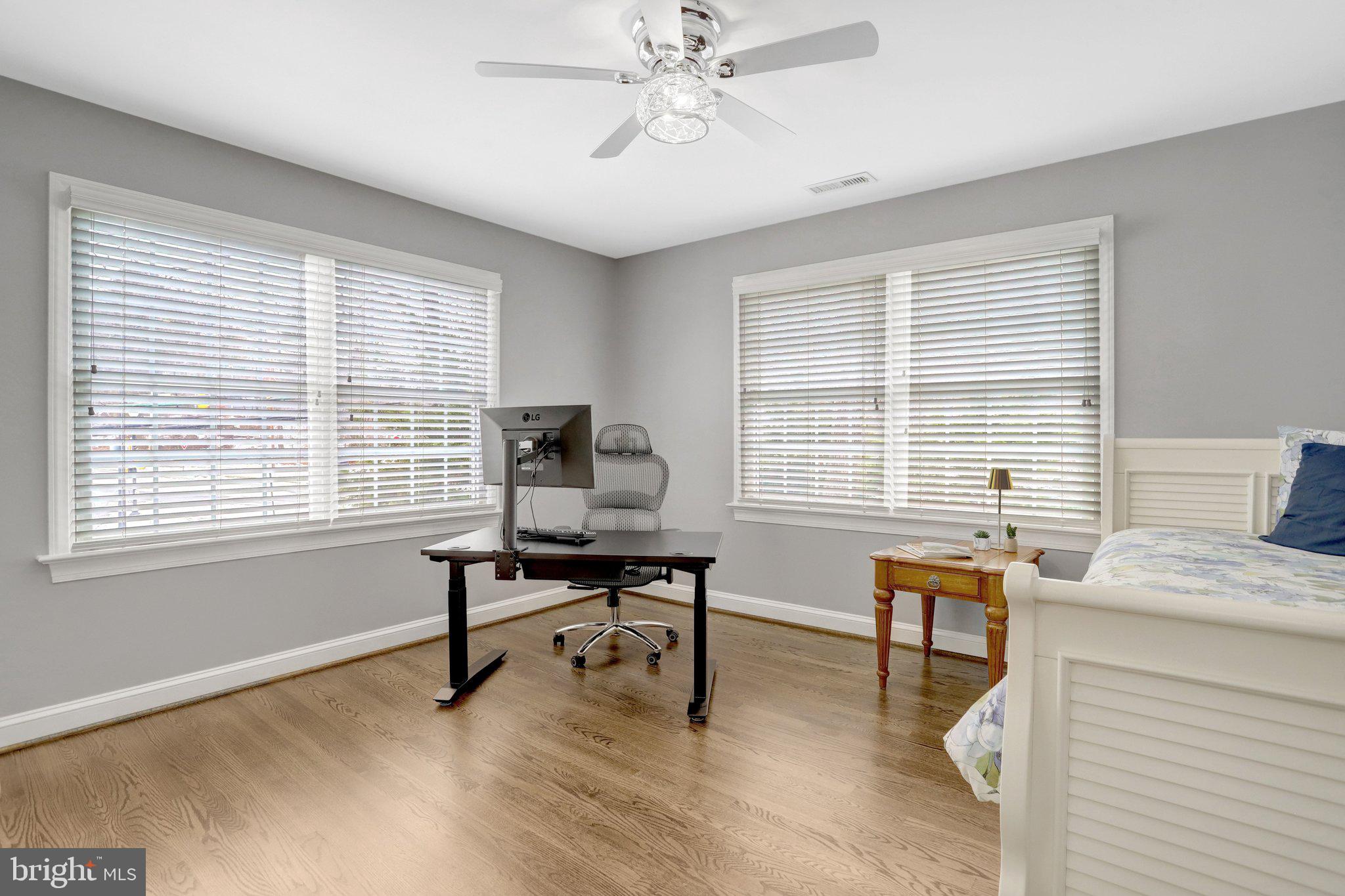 BERKSHIRE OAKWOOD - Residential