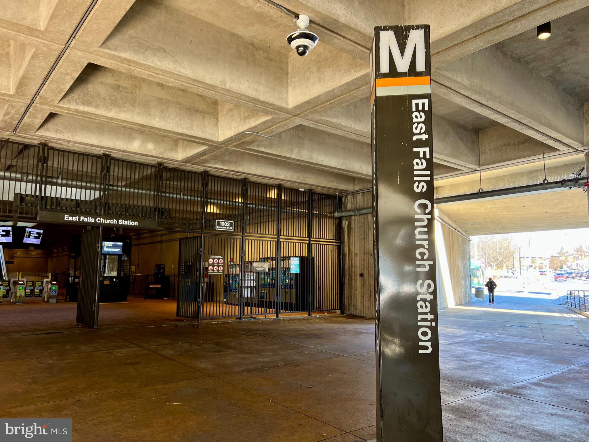 BERKSHIRE OAKWOOD - Residential