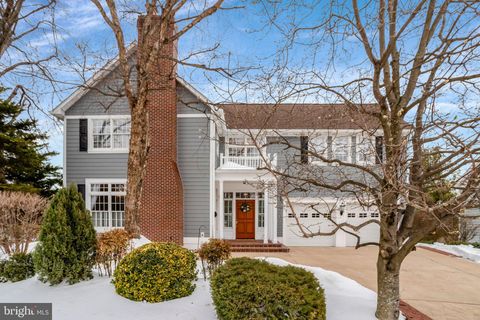 Photo of 2939 N Sycamore Street, ARLINGTON, VA 22207 (MLS # VAAR2061326)